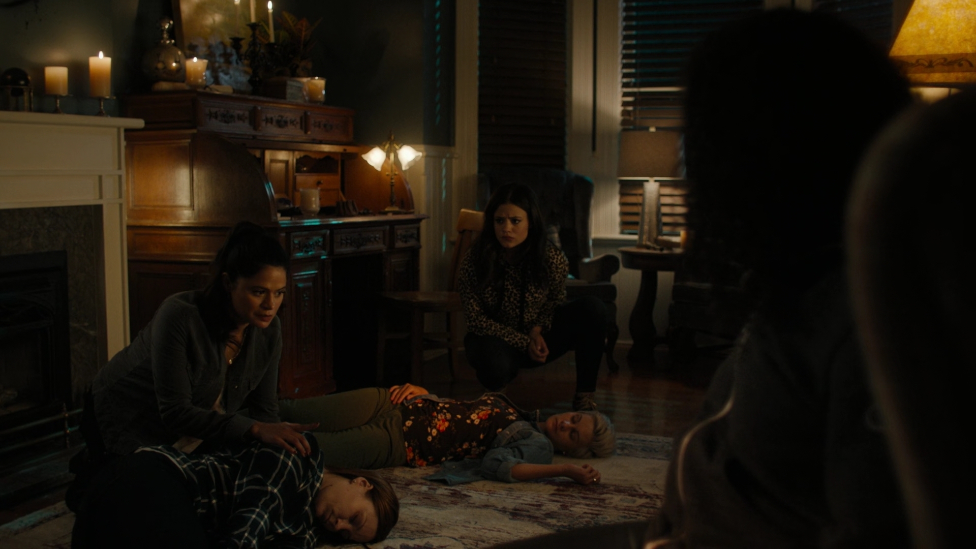 Charmed-Online-dot-nl_Charmed2x01-SafeSpace01711.jpg Charmed-Online-dot-nl_Charmed2x01-SafeSpace01711.jpg