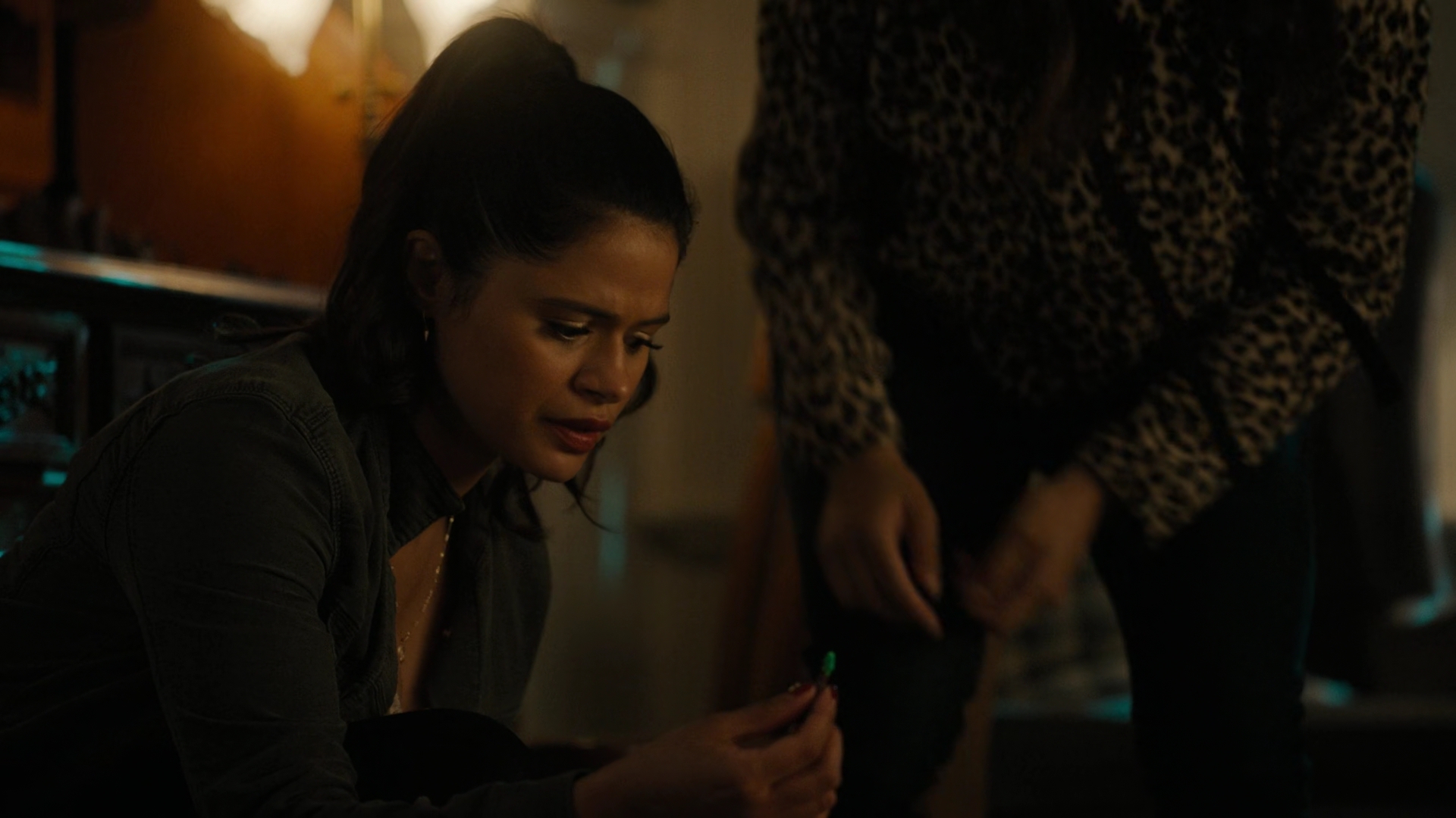 Charmed-Online-dot-nl_Charmed2x01-SafeSpace01723.jpg