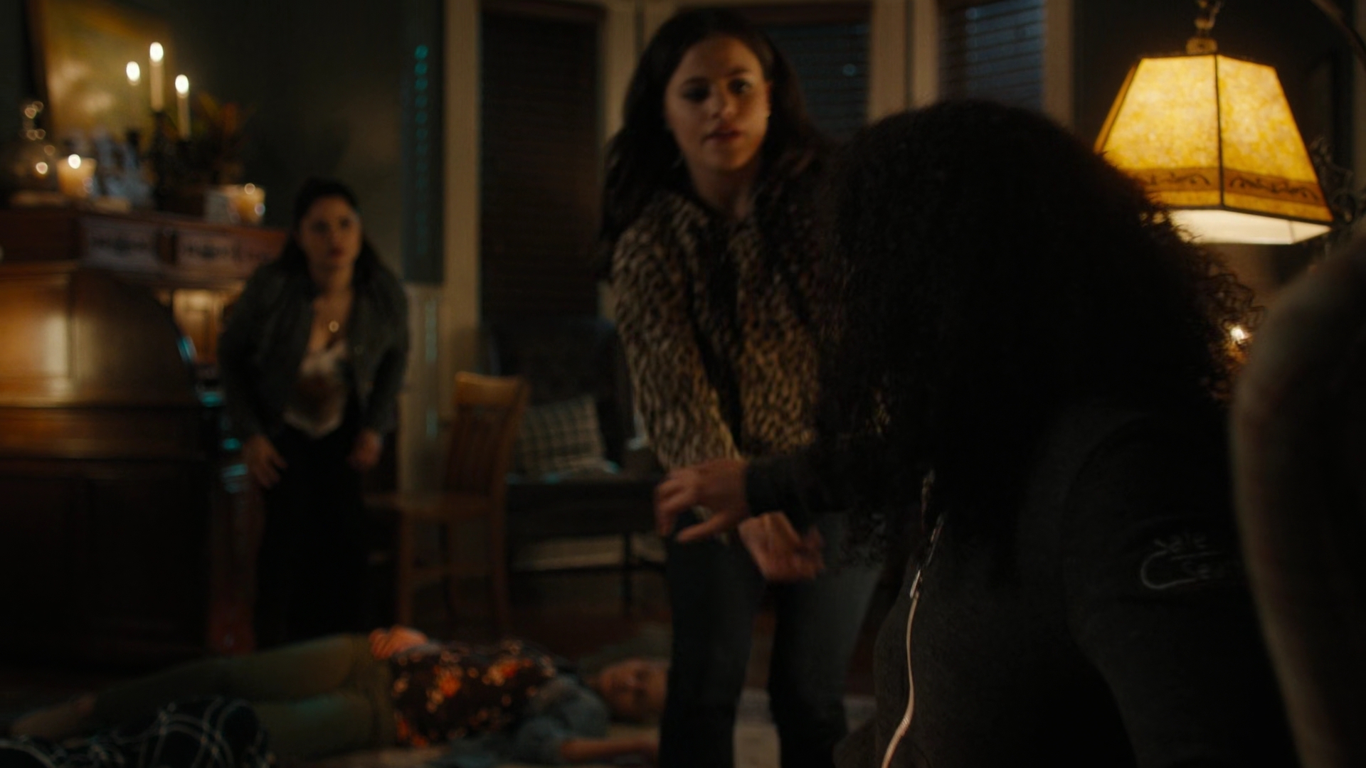 Charmed-Online-dot-nl_Charmed2x01-SafeSpace01730.jpg