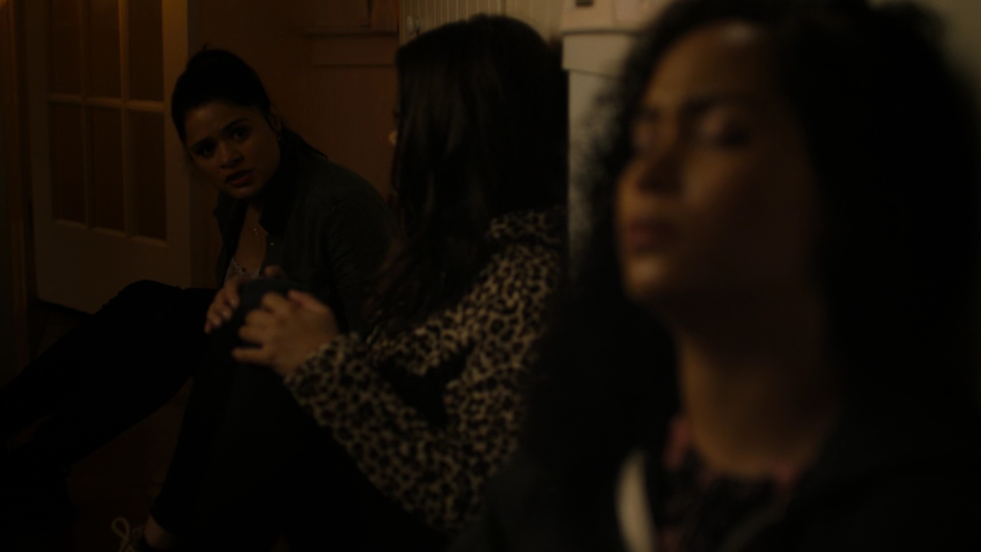 Charmed-Online-dot-nl_Charmed2x01-SafeSpace01774.jpg