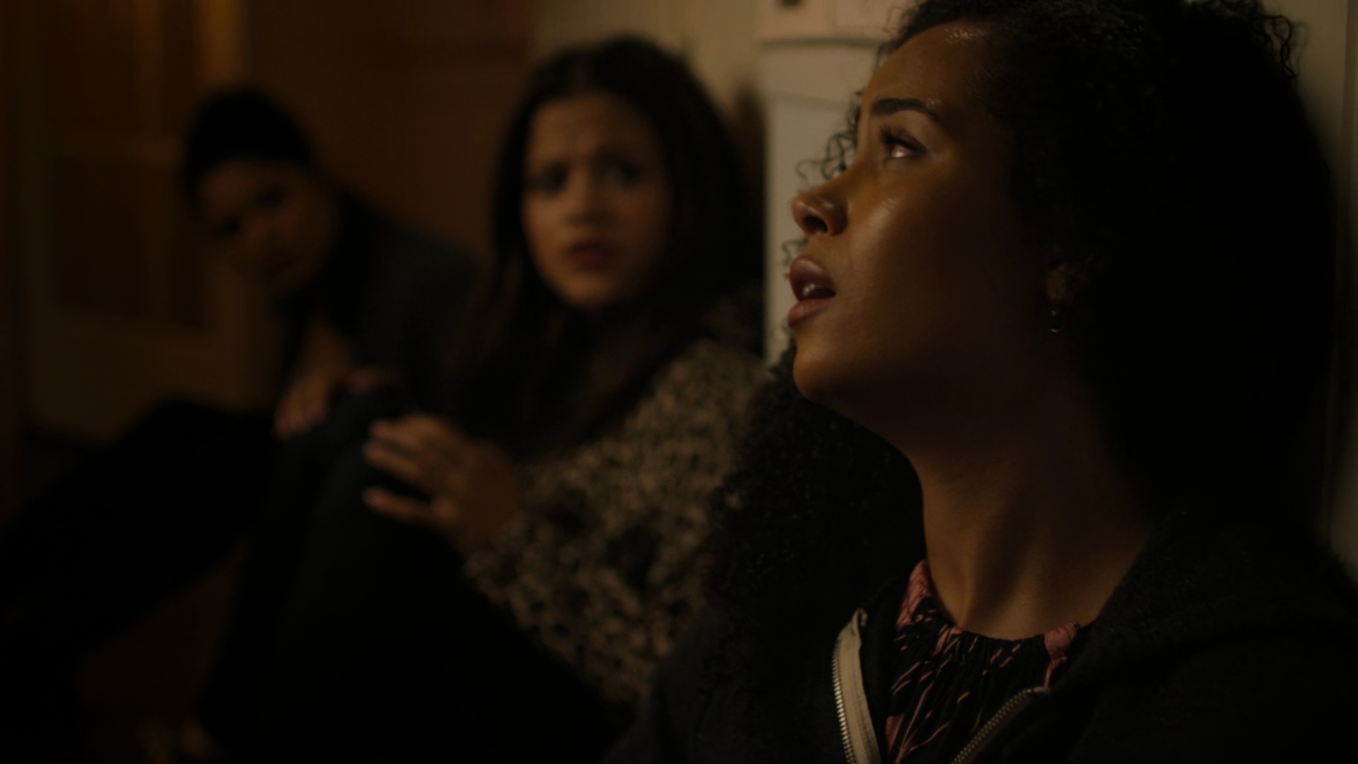 Charmed-Online-dot-nl_Charmed2x01-SafeSpace01777.jpg