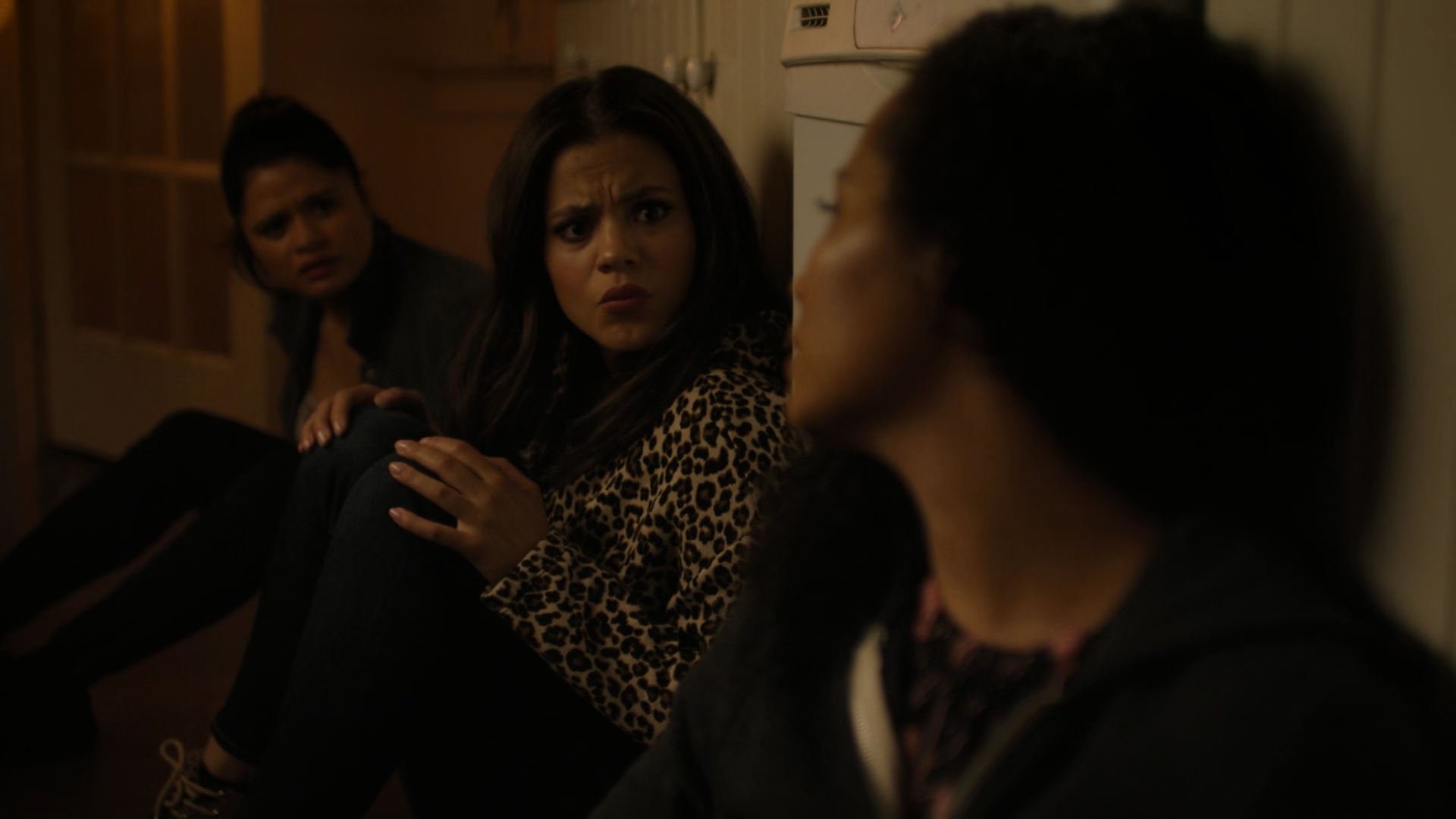 Charmed-Online-dot-nl_Charmed2x01-SafeSpace01782.jpg