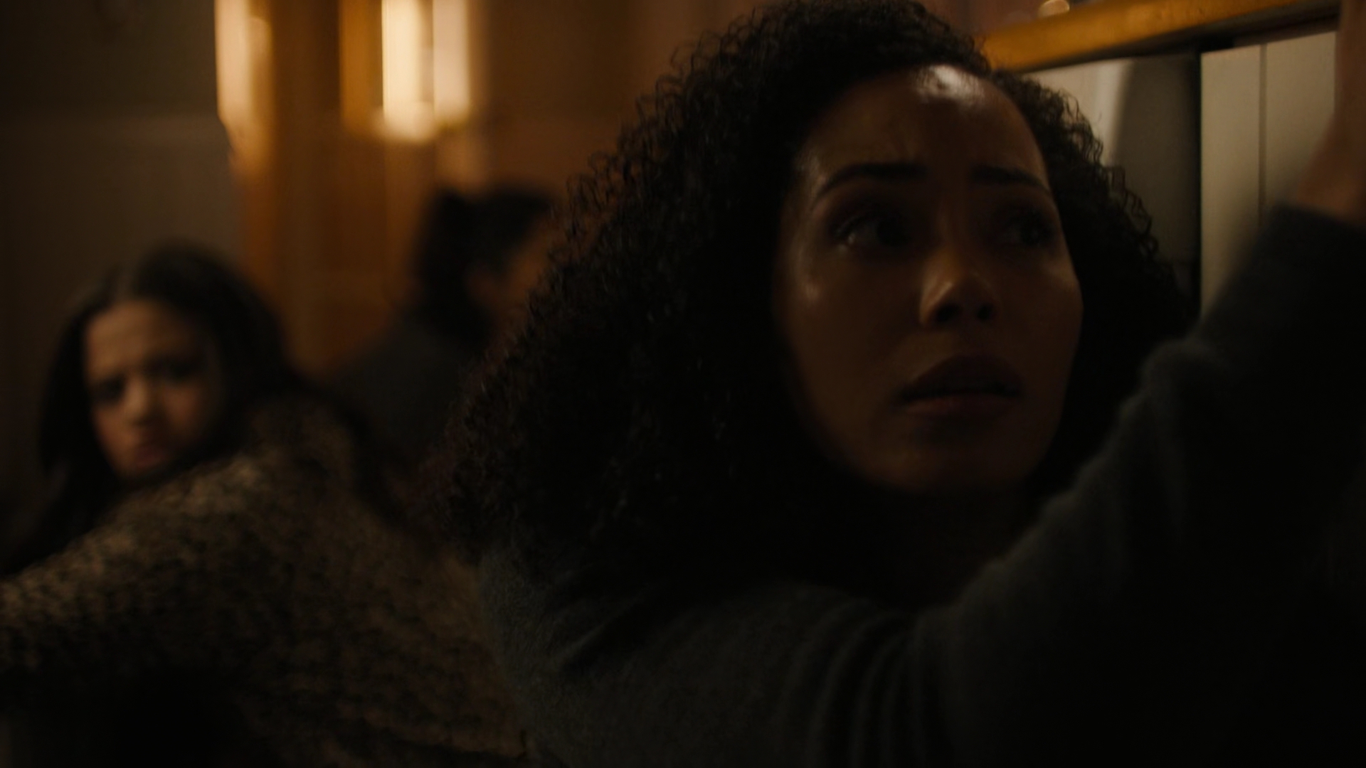 Charmed-Online-dot-nl_Charmed2x01-SafeSpace01804.jpg