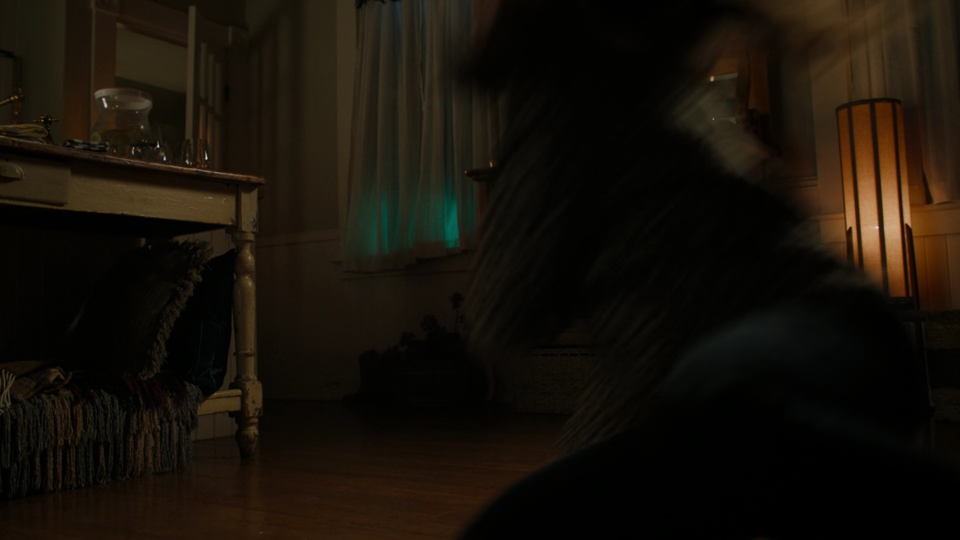 Charmed-Online-dot-nl_Charmed2x01-SafeSpace01833.jpg
