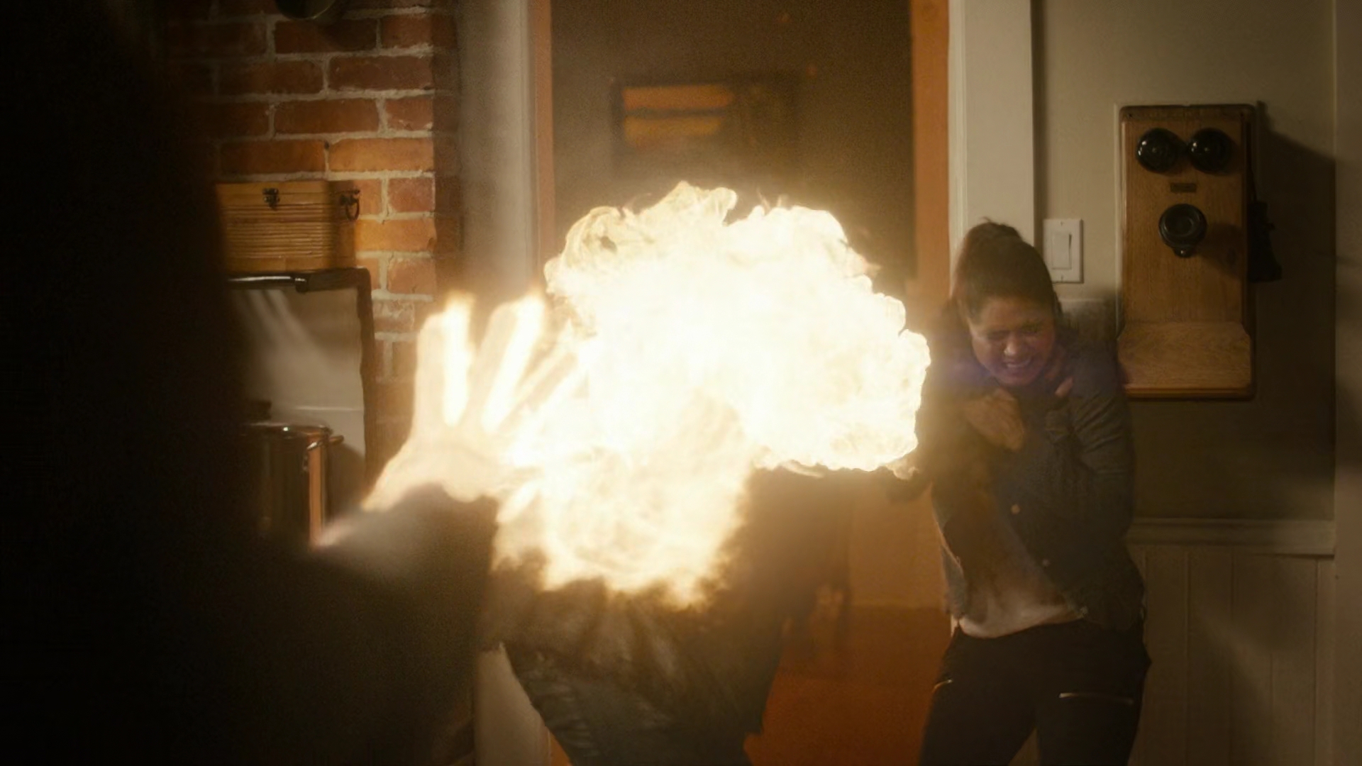 Charmed-Online-dot-nl_Charmed2x01-SafeSpace01845.jpg Charmed-Online-dot-nl_Charmed2x01-SafeSpace01845.jpg