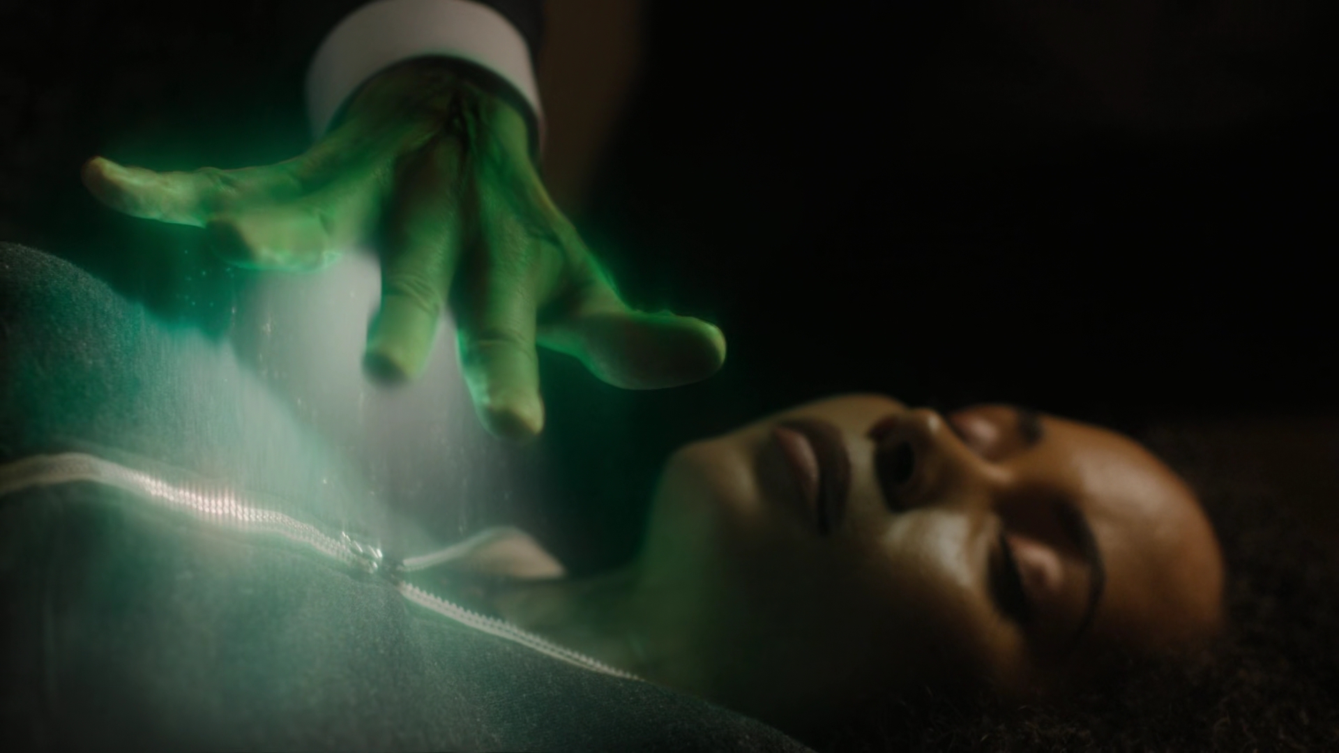 Charmed-Online-dot-nl_Charmed2x01-SafeSpace01872.jpg Charmed-Online-dot-nl_Charmed2x01-SafeSpace01872.jpg