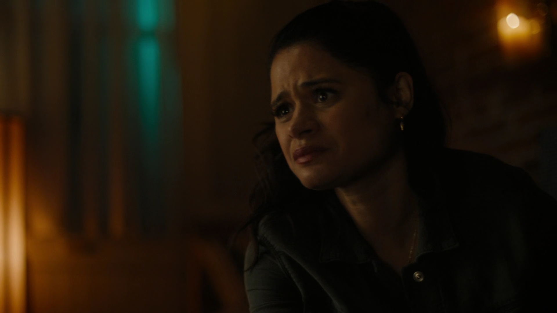 Charmed-Online-dot-nl_Charmed2x01-SafeSpace01893.jpg