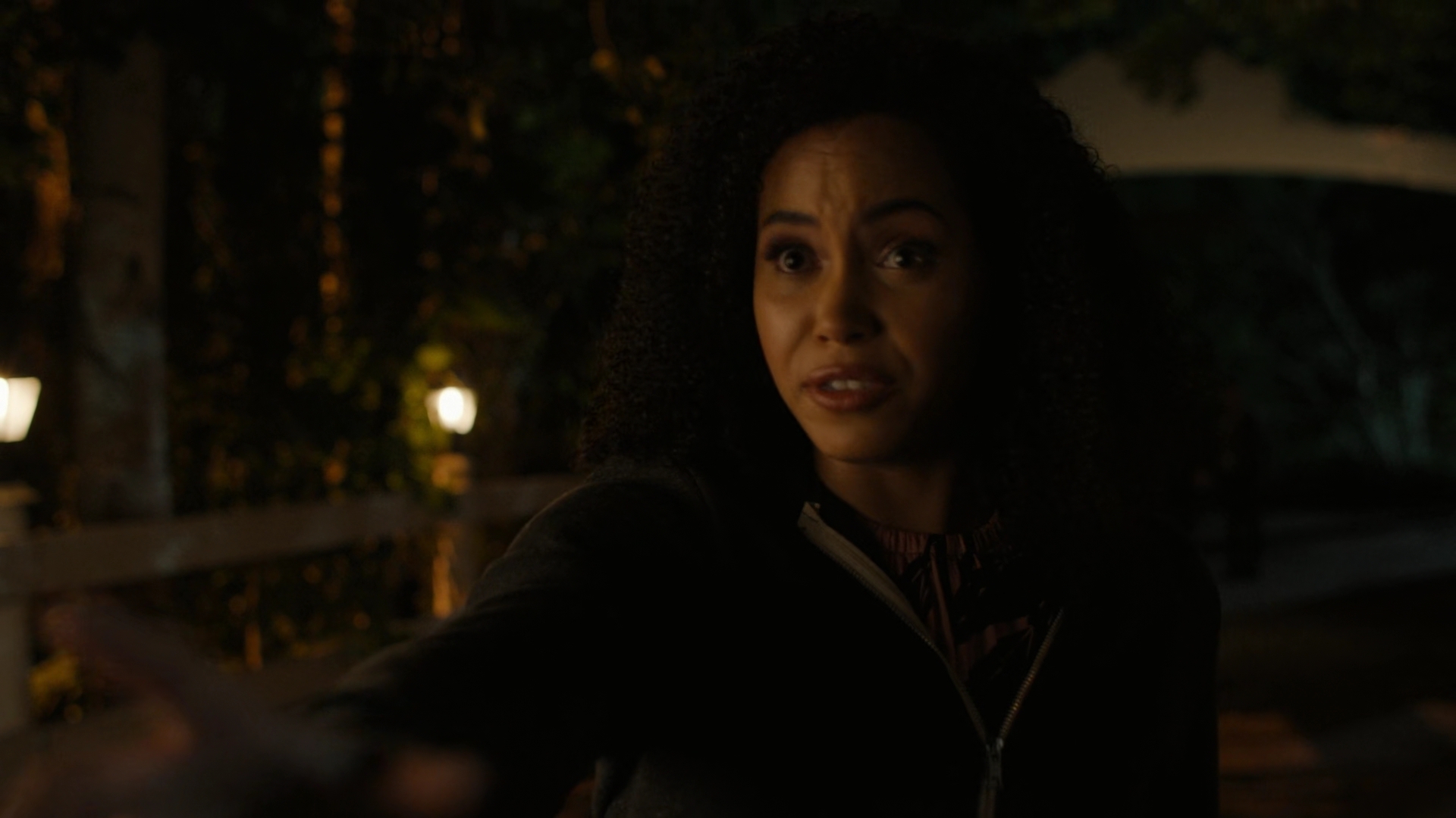 Charmed-Online-dot-nl_Charmed2x01-SafeSpace02002.jpg Charmed-Online-dot-nl_Charmed2x01-SafeSpace02002.jpg