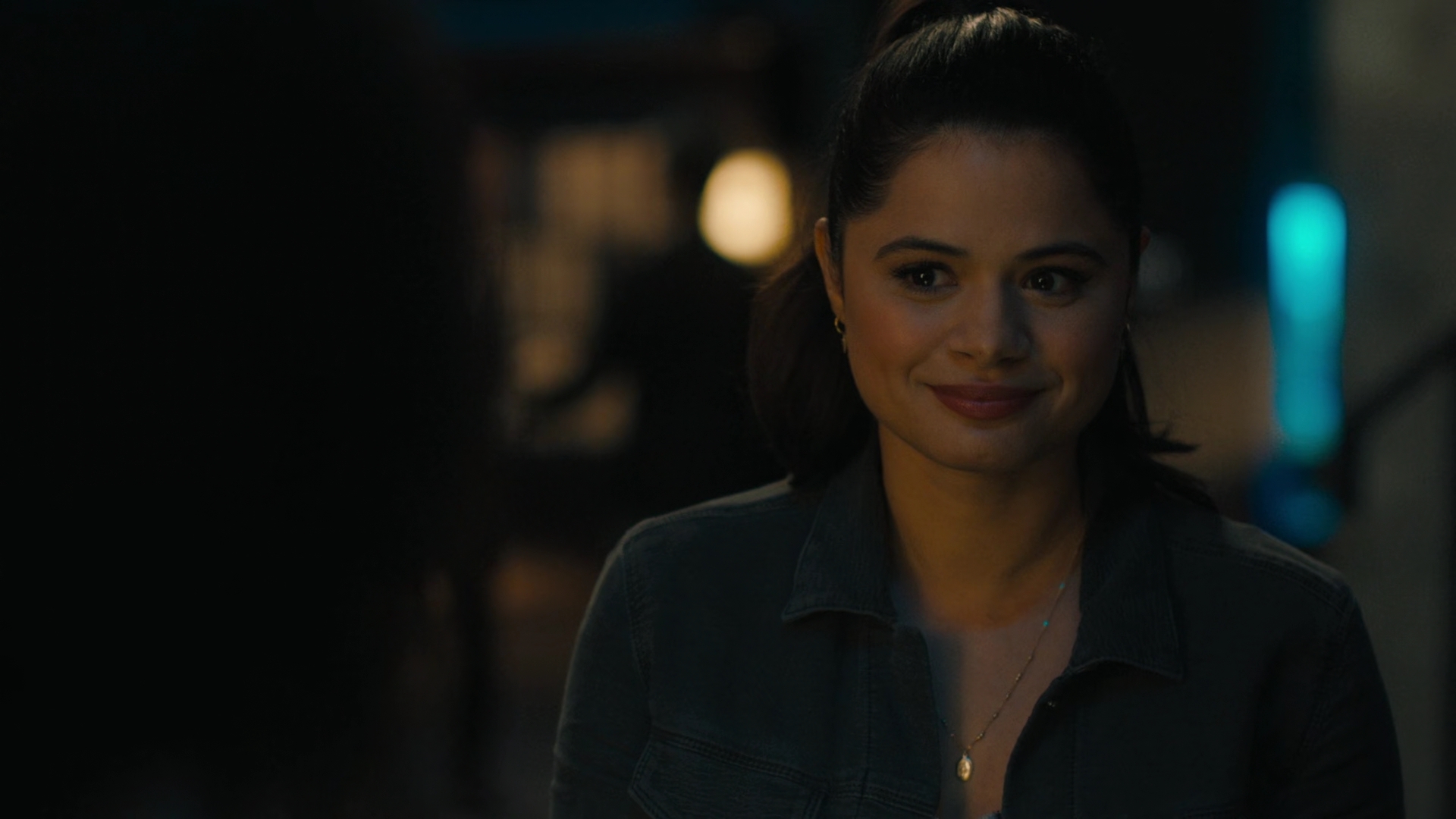 Charmed-Online-dot-nl_Charmed2x01-SafeSpace02215.jpg