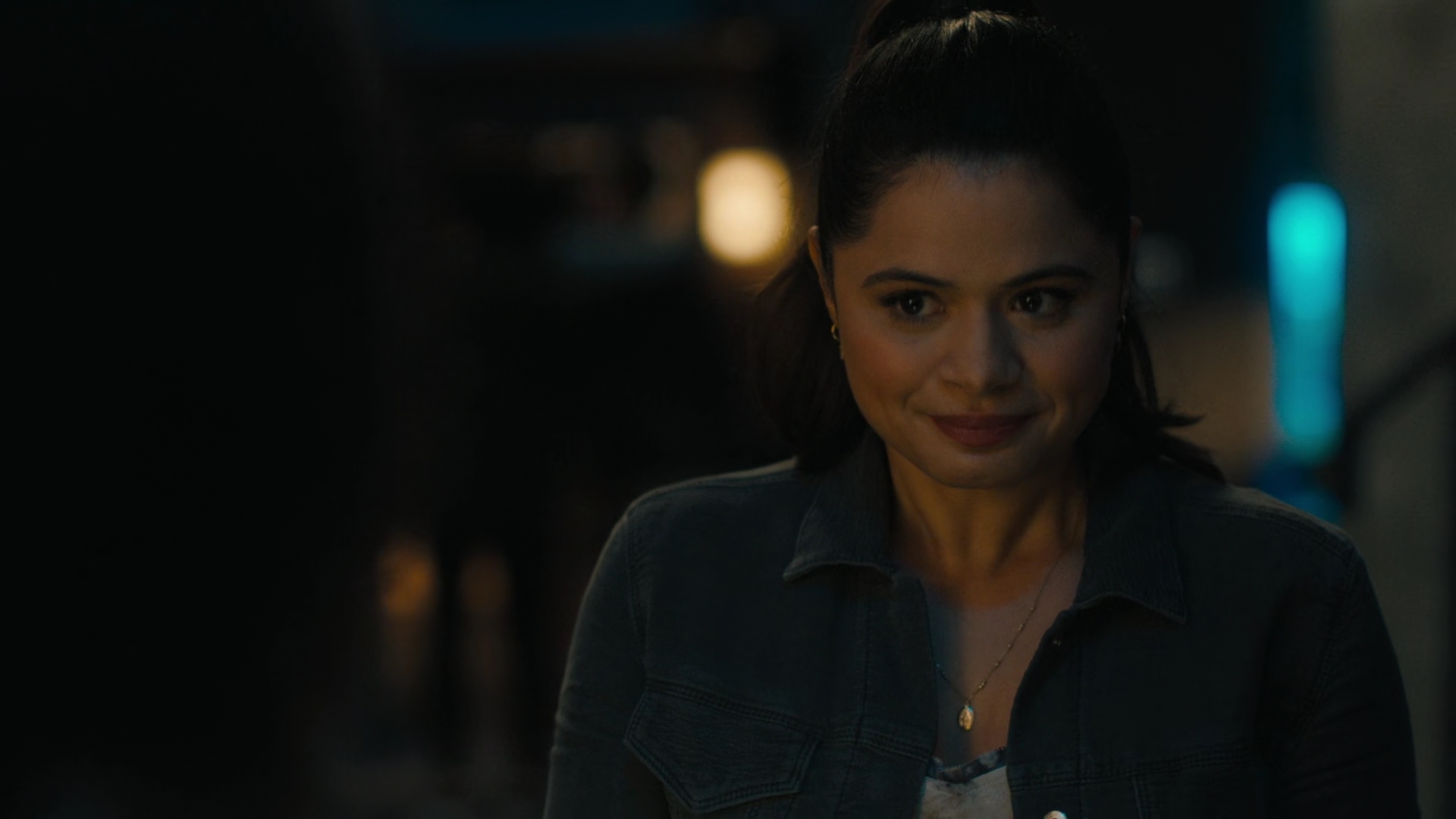 Charmed-Online-dot-nl_Charmed2x01-SafeSpace02216.jpg