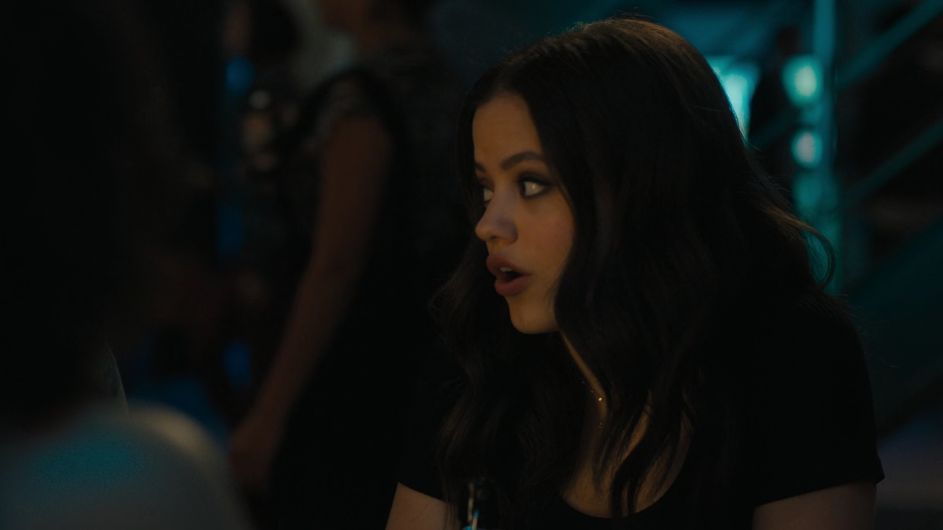 Charmed-Online-dot-nl_Charmed2x01-SafeSpace02219.jpg