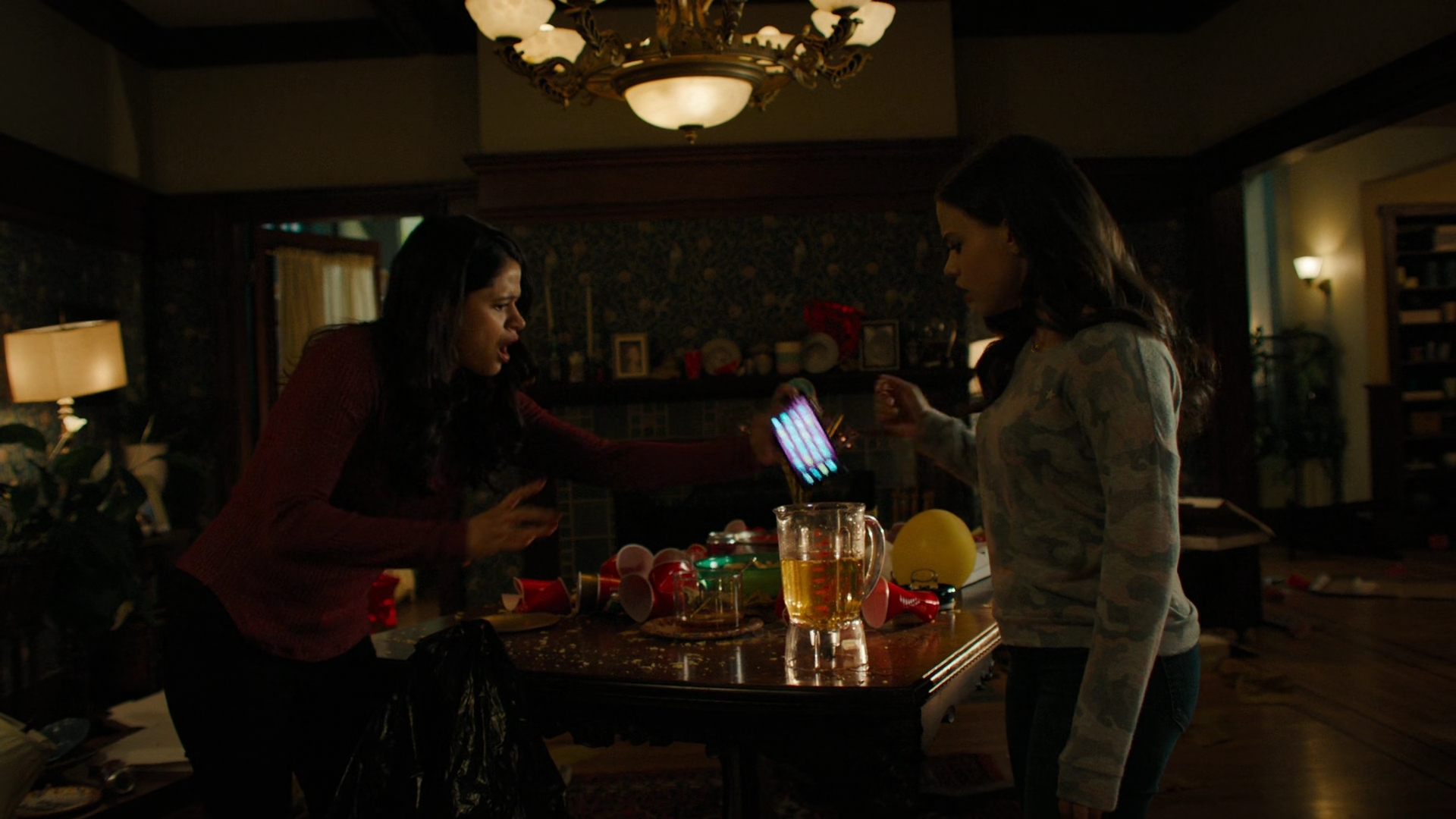 Charmed-Online-dot-nl_Charmed2x02ThingstoDoInSeattleWhenYoureDead00225.jpg Charmed-Online-dot-nl_Charmed2x02ThingstoDoInSeattleWhenYoureDead00225.jpg