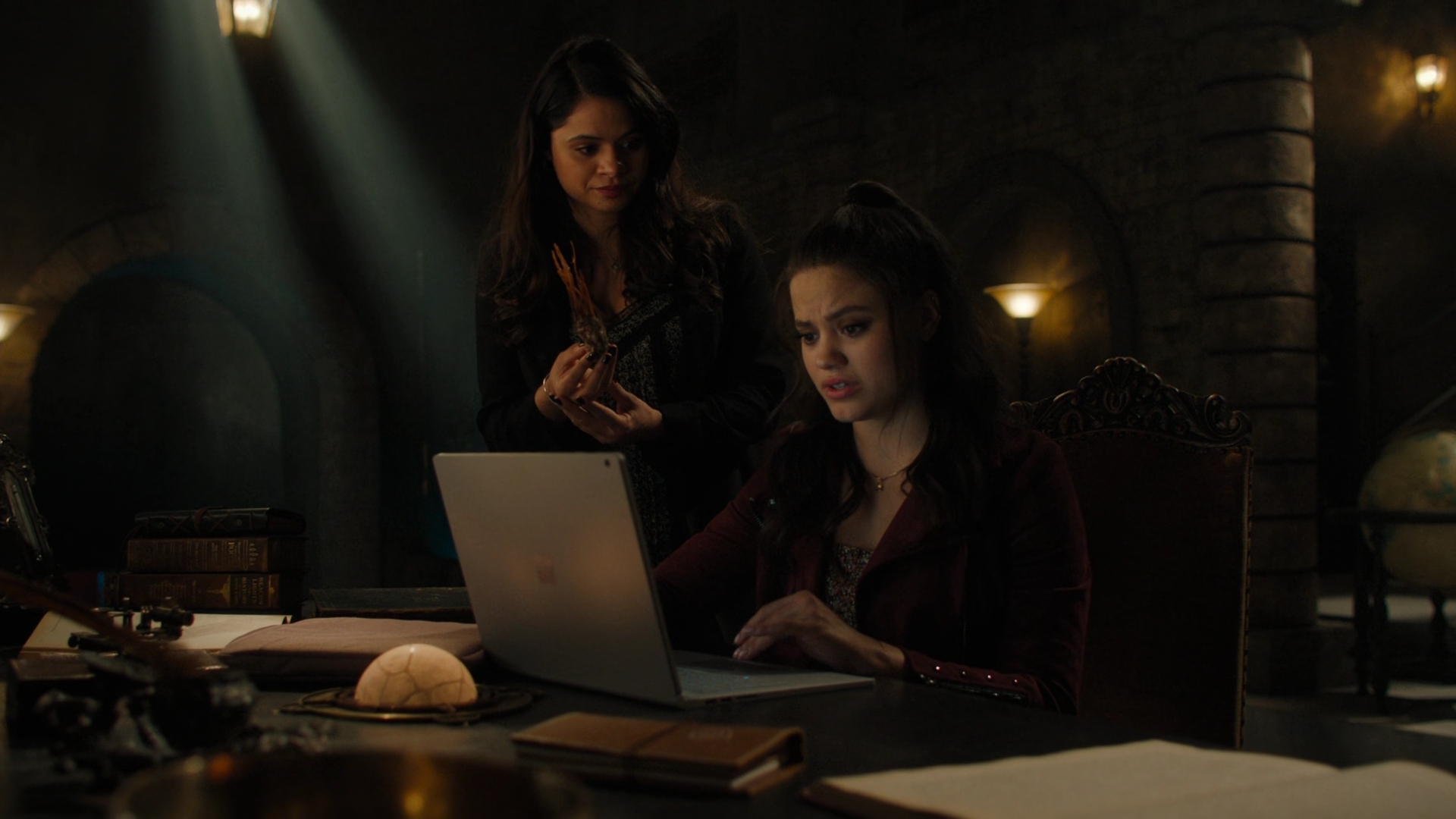 Charmed-Online-dot-nl_Charmed2x02ThingstoDoInSeattleWhenYoureDead00555.jpg Charmed-Online-dot-nl_Charmed2x02ThingstoDoInSeattleWhenYoureDead00555.jpg