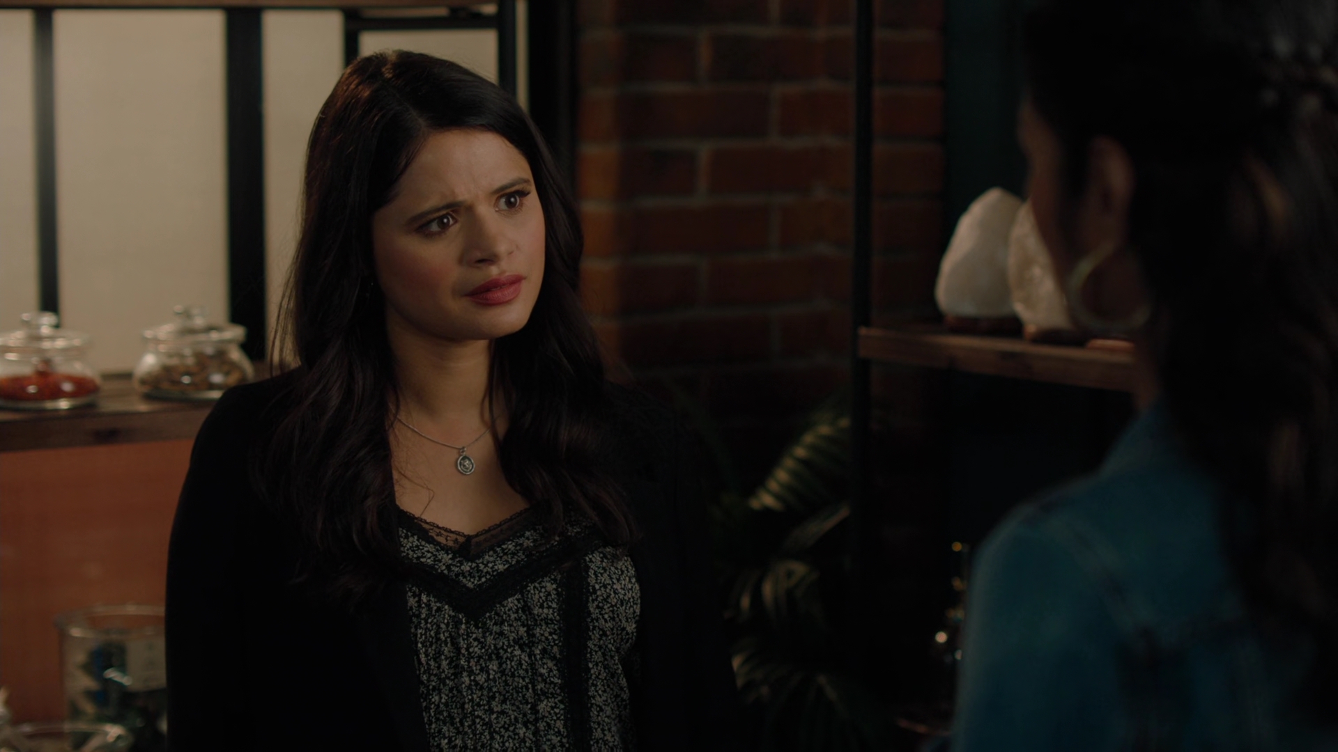 Charmed-Online-dot-nl_Charmed2x02ThingstoDoInSeattleWhenYoureDead01024.jpg Charmed-Online-dot-nl_Charmed2x02ThingstoDoInSeattleWhenYoureDead01024.jpg