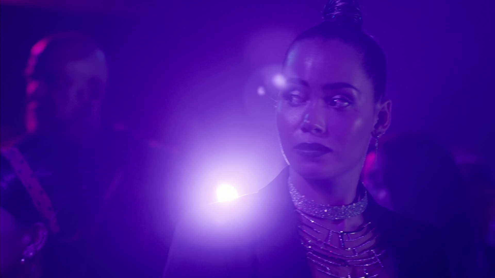 Charmed-Online-dot-nl_Charmed2x02ThingstoDoInSeattleWhenYoureDead01859.jpg Charmed-Online-dot-nl_Charmed2x02ThingstoDoInSeattleWhenYoureDead01859.jpg