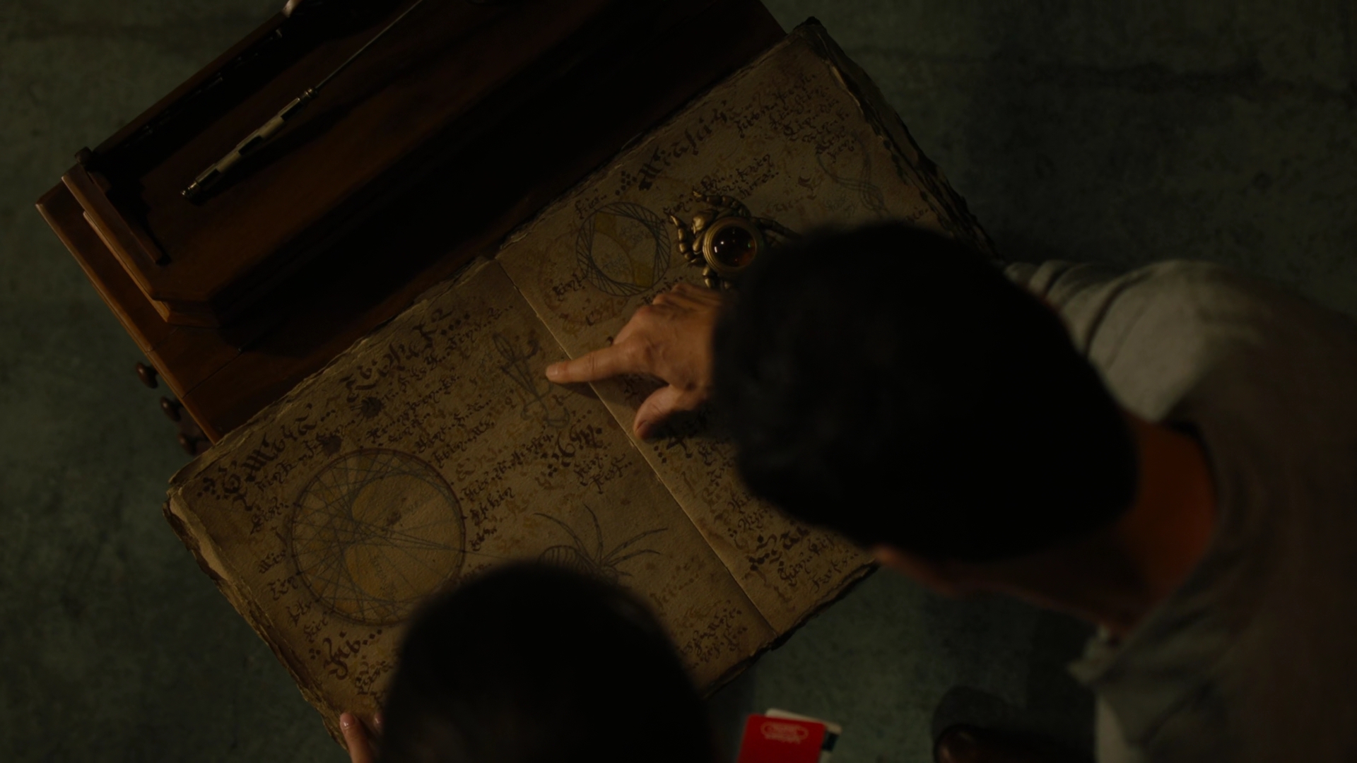 Charmed-Online-dot-nl_Charmed2x04DeconstructingHarry00604.jpg Charmed-Online-dot-nl_Charmed2x04DeconstructingHarry00604.jpg