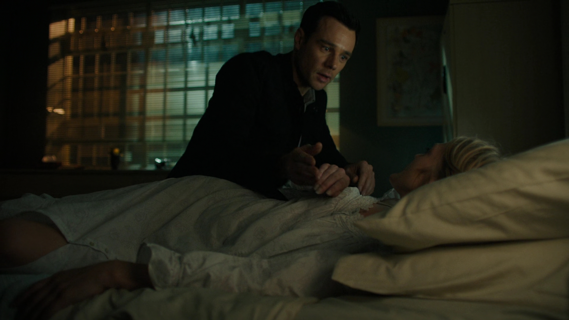 Charmed-Online-dot-nl_Charmed2x04DeconstructingHarry01816.jpg Charmed-Online-dot-nl_Charmed2x04DeconstructingHarry01816.jpg