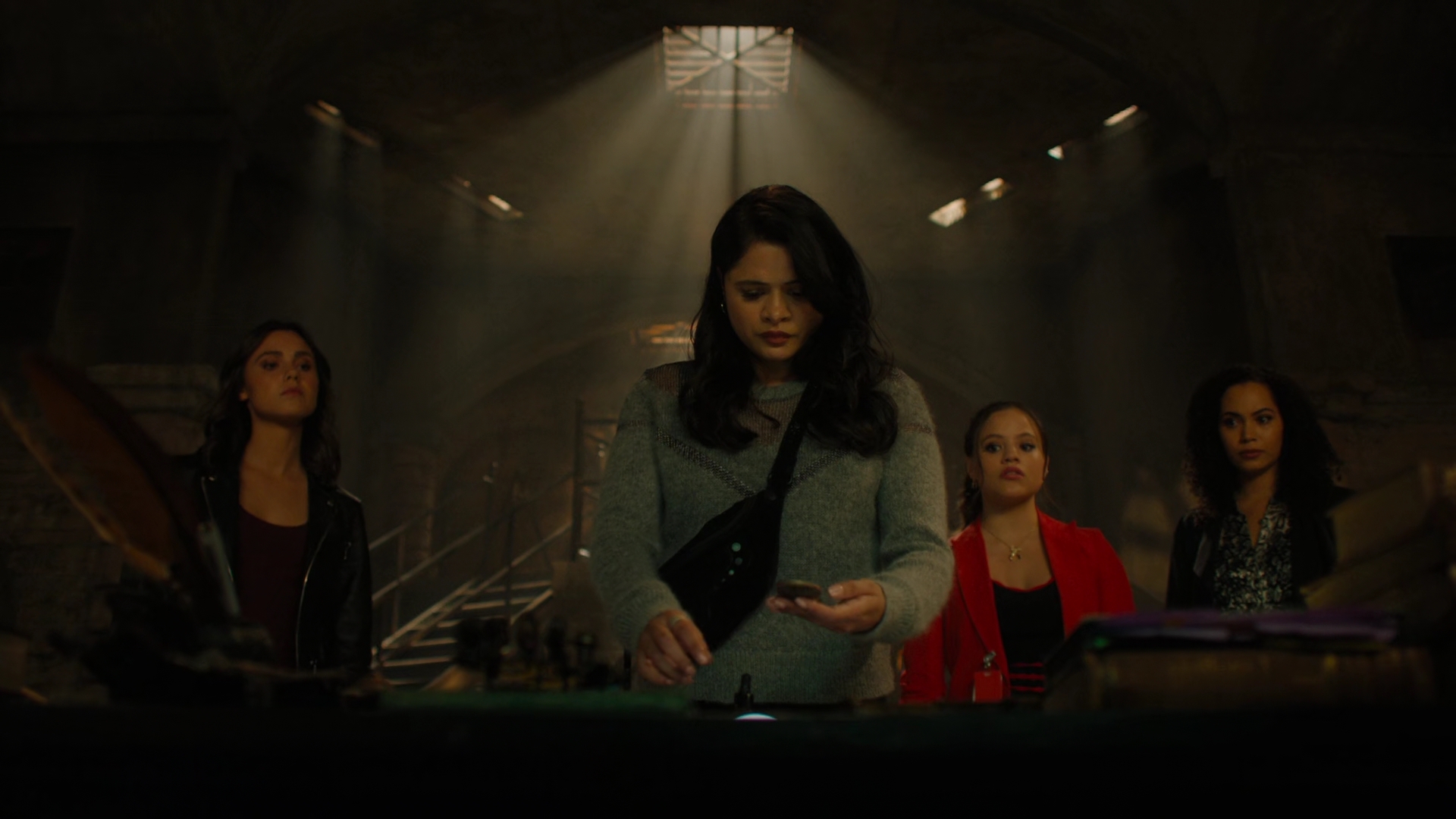 Charmed-Online-dot-nl_Charmed2x04DeconstructingHarry01845.jpg Charmed-Online-dot-nl_Charmed2x04DeconstructingHarry01845.jpg