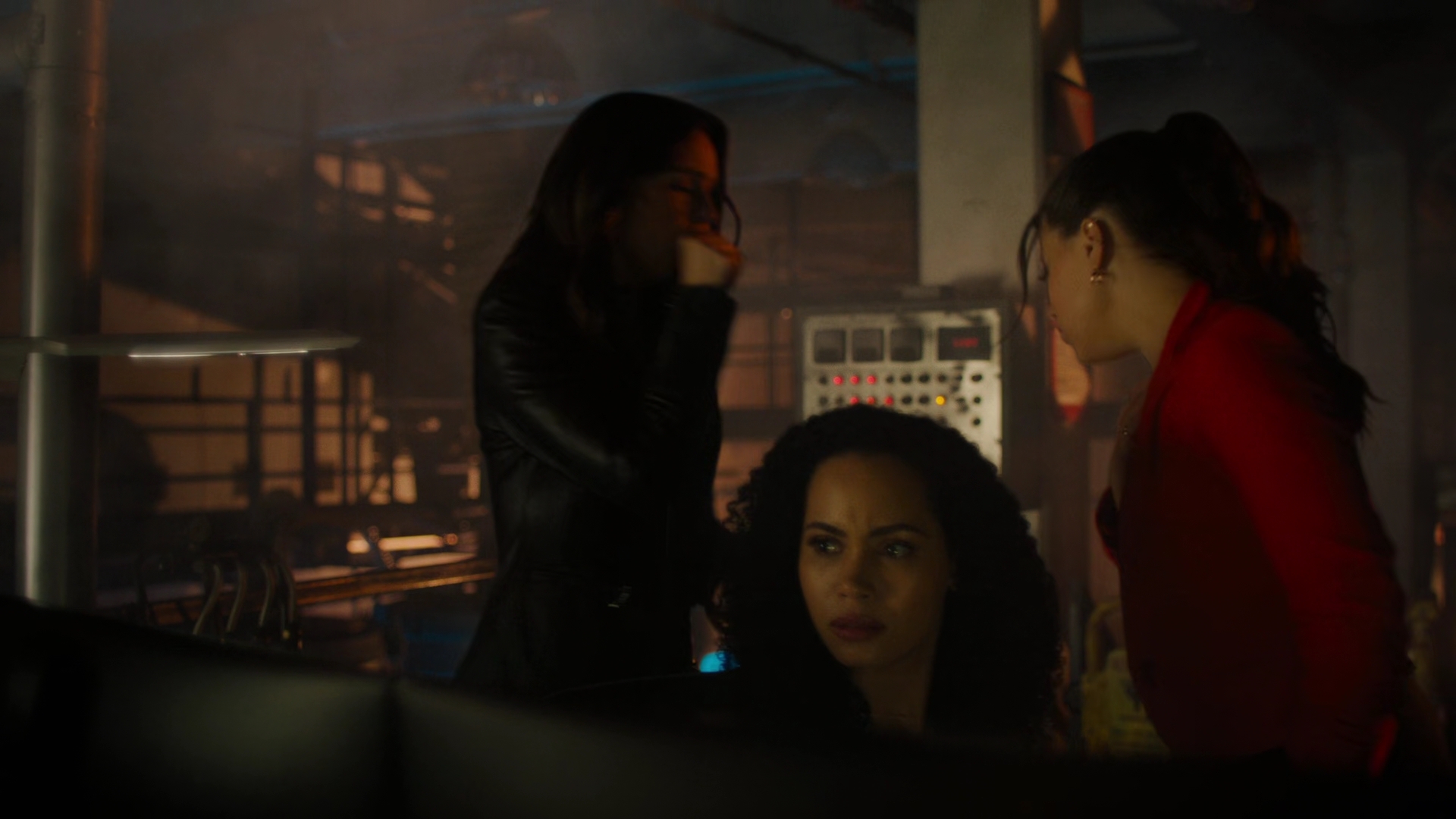 Charmed-Online-dot-nl_Charmed2x04DeconstructingHarry02081.jpg Charmed-Online-dot-nl_Charmed2x04DeconstructingHarry02081.jpg