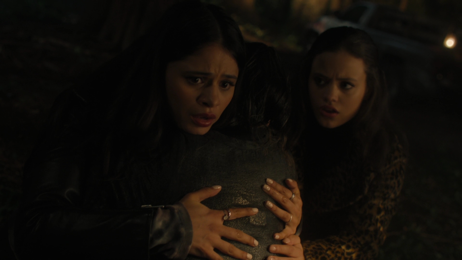 Charmed-Online-dot-nl_2x05TheTruthAboutCatsAndDogs00120.jpg