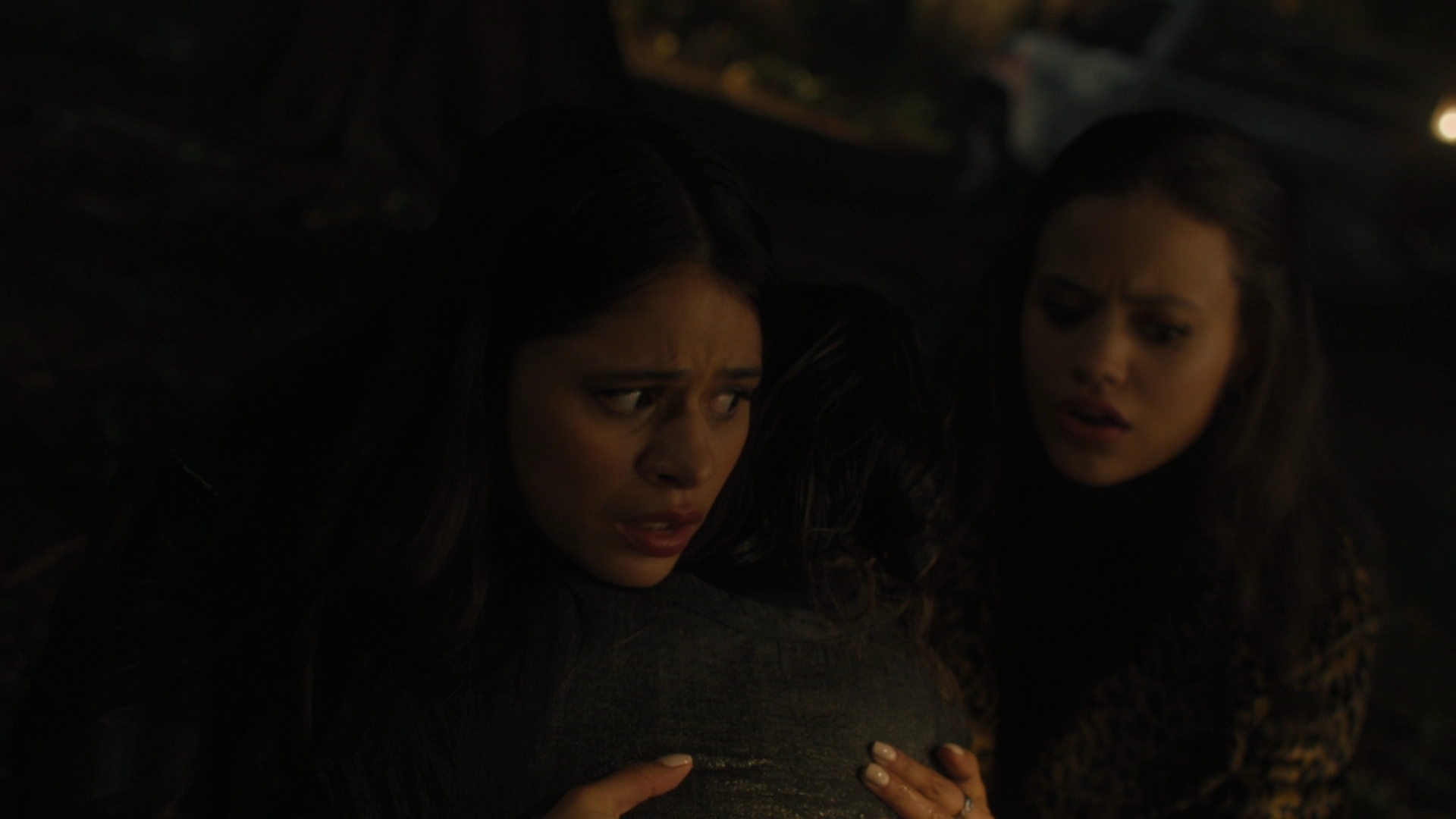 Charmed-Online-dot-nl_2x05TheTruthAboutCatsAndDogs00122.jpg