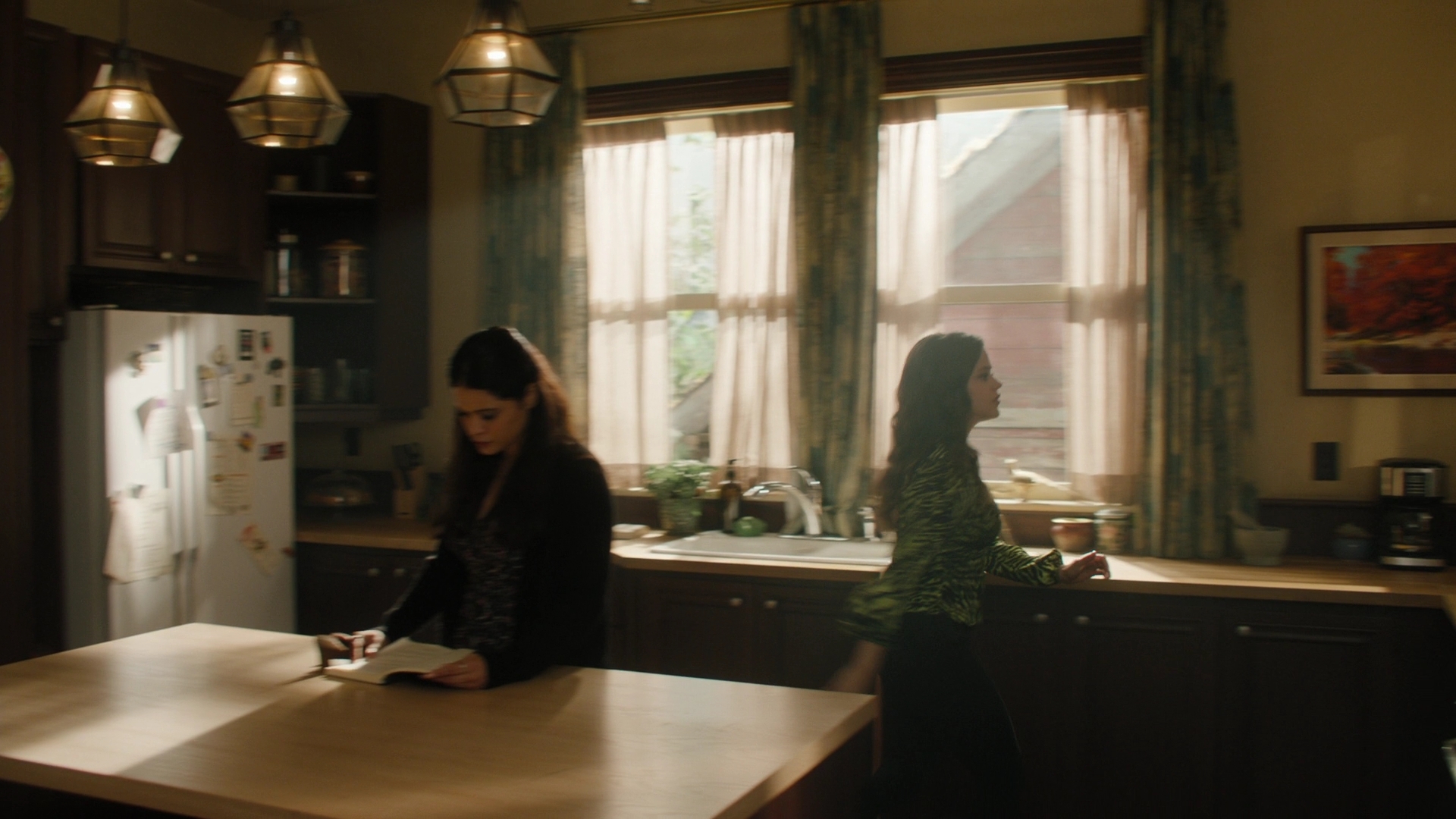 Charmed-Online-dot-nl_2x05TheTruthAboutCatsAndDogs00376.jpg
