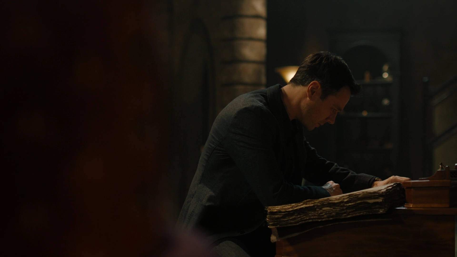 Charmed-Online-dot-nl_2x05TheTruthAboutCatsAndDogs00426.jpg