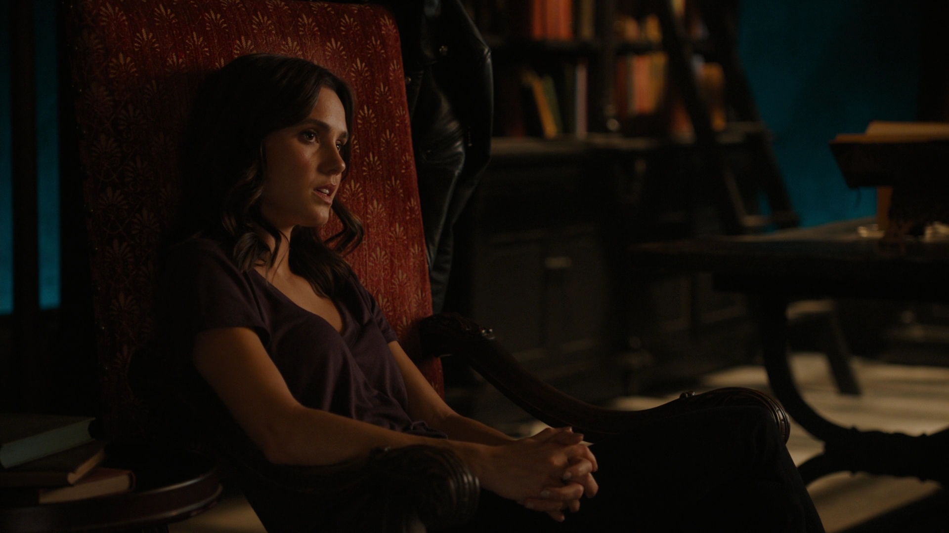 Charmed-Online-dot-nl_2x05TheTruthAboutCatsAndDogs00434.jpg