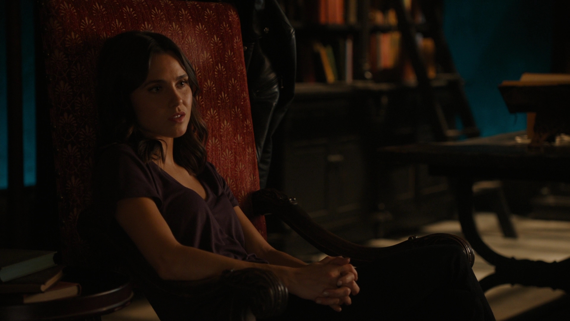 Charmed-Online-dot-nl_2x05TheTruthAboutCatsAndDogs00436.jpg