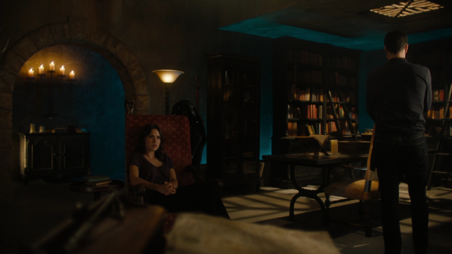 Charmed-Online-dot-nl_2x05TheTruthAboutCatsAndDogs00450.jpg
