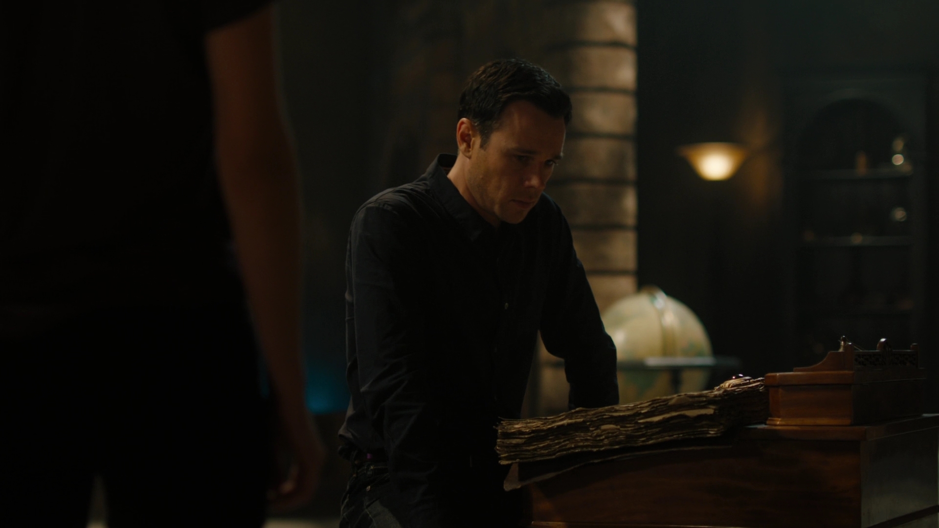 Charmed-Online-dot-nl_2x05TheTruthAboutCatsAndDogs00538.jpg