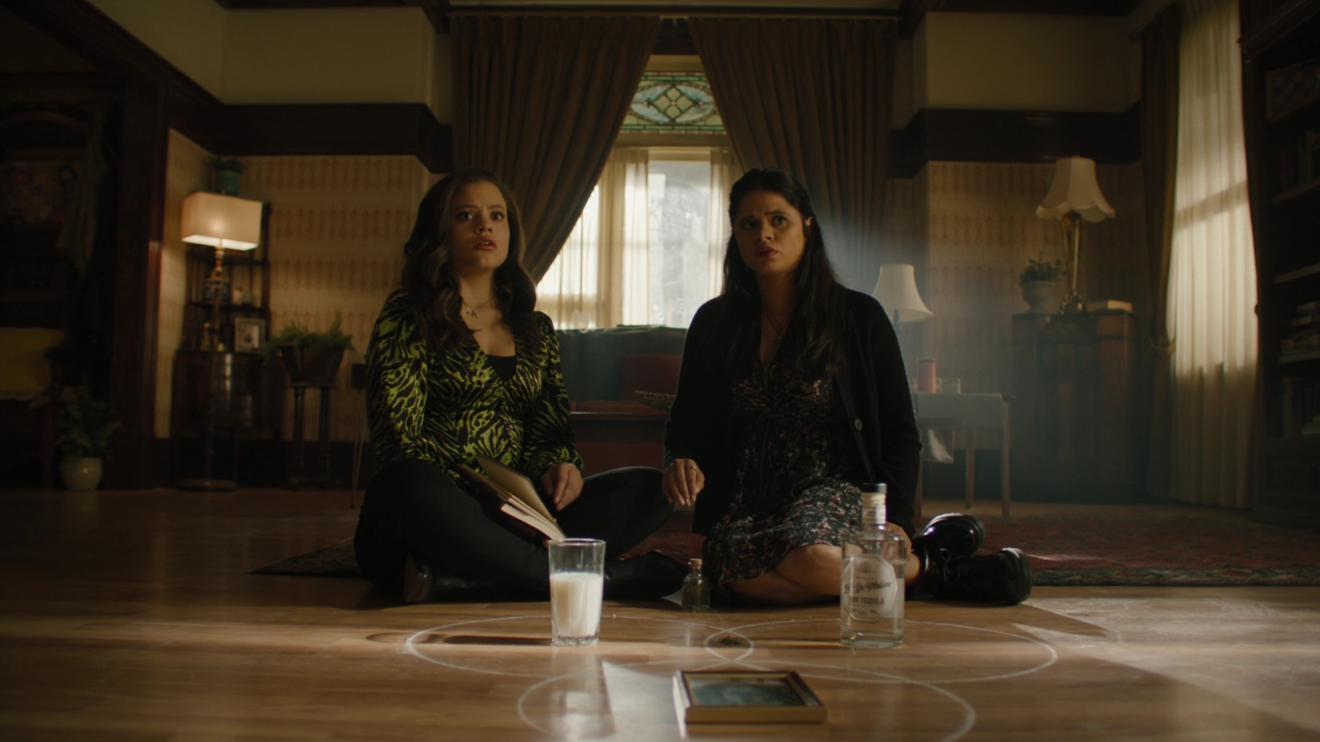 Charmed-Online-dot-nl_2x05TheTruthAboutCatsAndDogs00686.jpg Charmed-Online-dot-nl_2x05TheTruthAboutCatsAndDogs00686.jpg