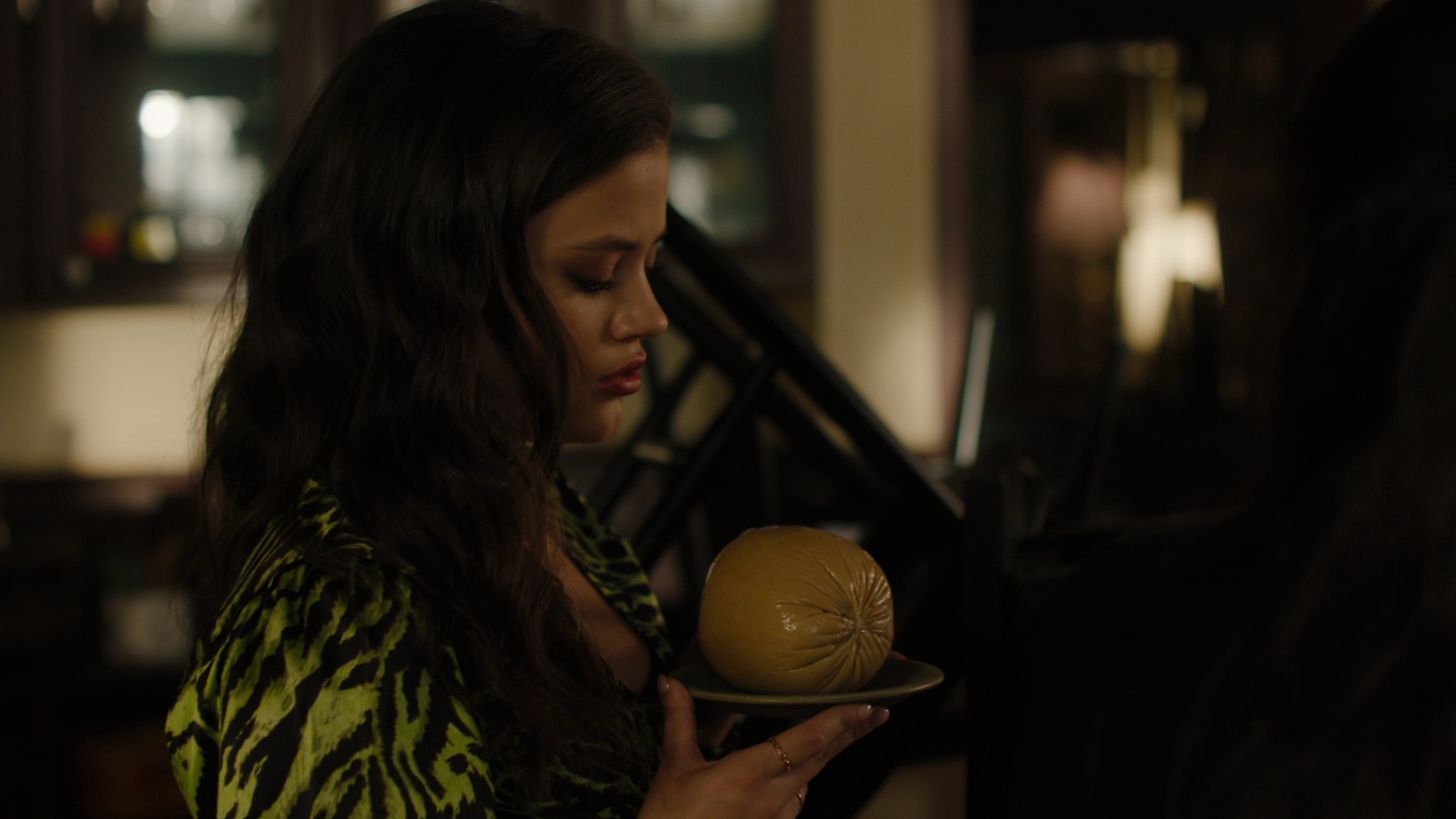 Charmed-Online-dot-nl_2x05TheTruthAboutCatsAndDogs00909.jpg