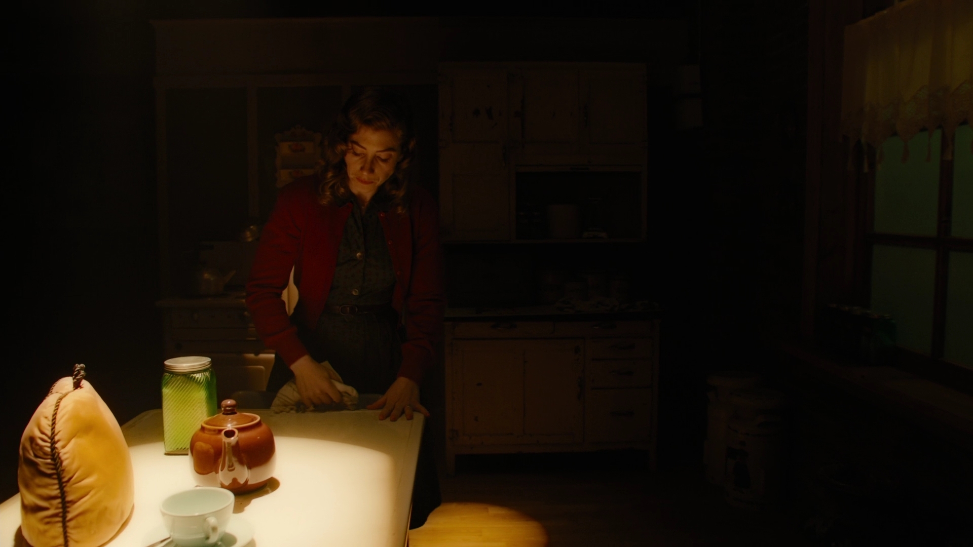 Charmed-Online-dot-nl_2x05TheTruthAboutCatsAndDogs01033.jpg
