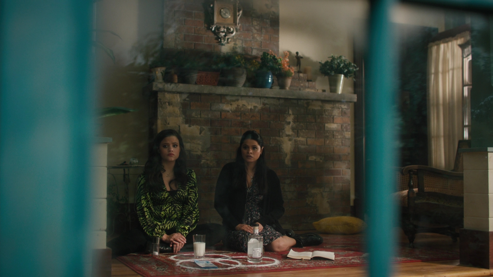Charmed-Online-dot-nl_2x05TheTruthAboutCatsAndDogs01159.jpg