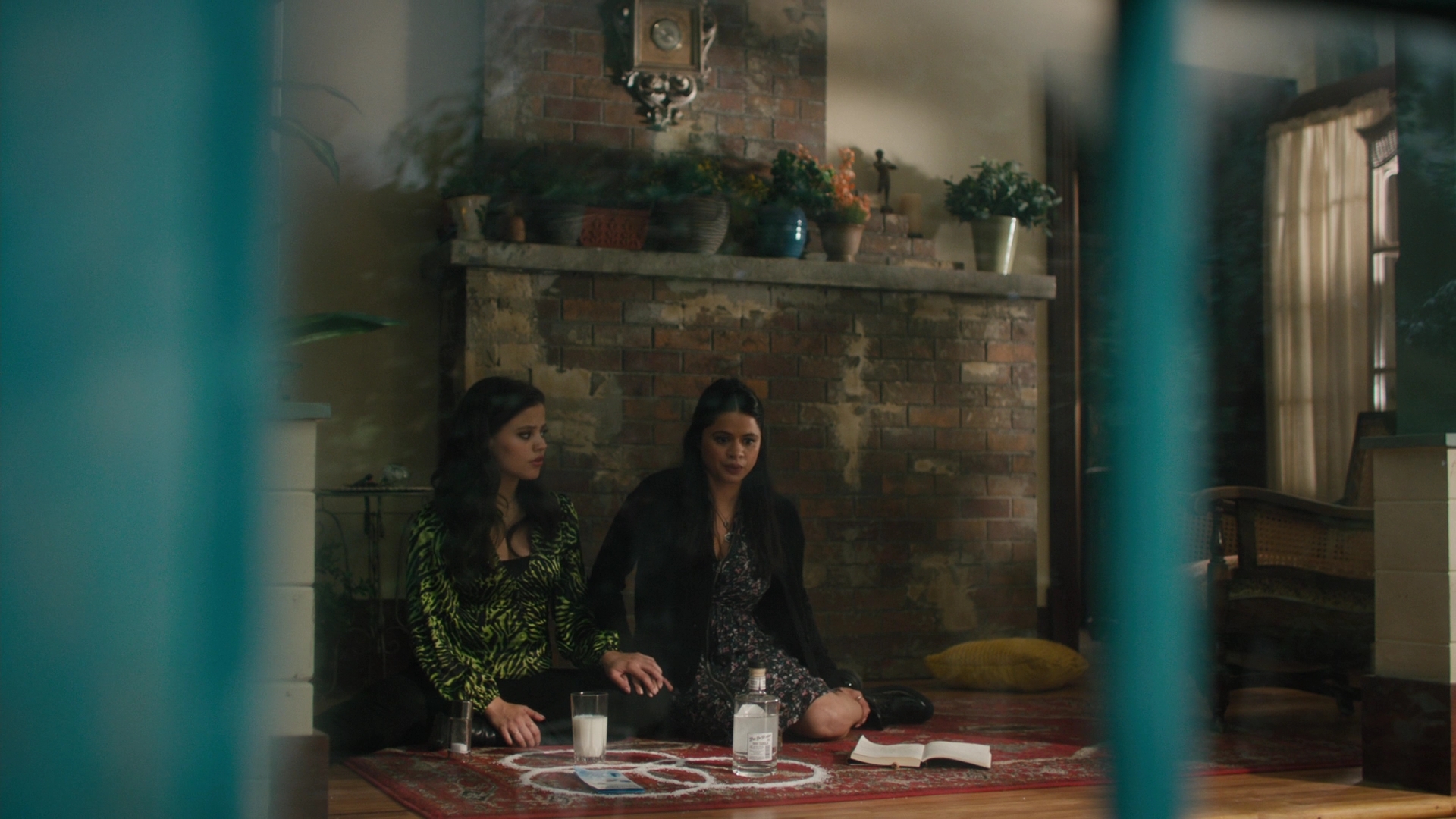 Charmed-Online-dot-nl_2x05TheTruthAboutCatsAndDogs01165.jpg
