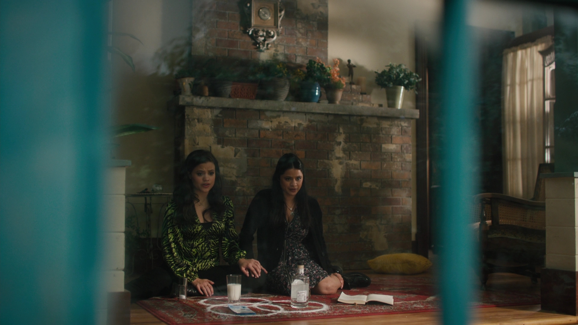 Charmed-Online-dot-nl_2x05TheTruthAboutCatsAndDogs01168.jpg
