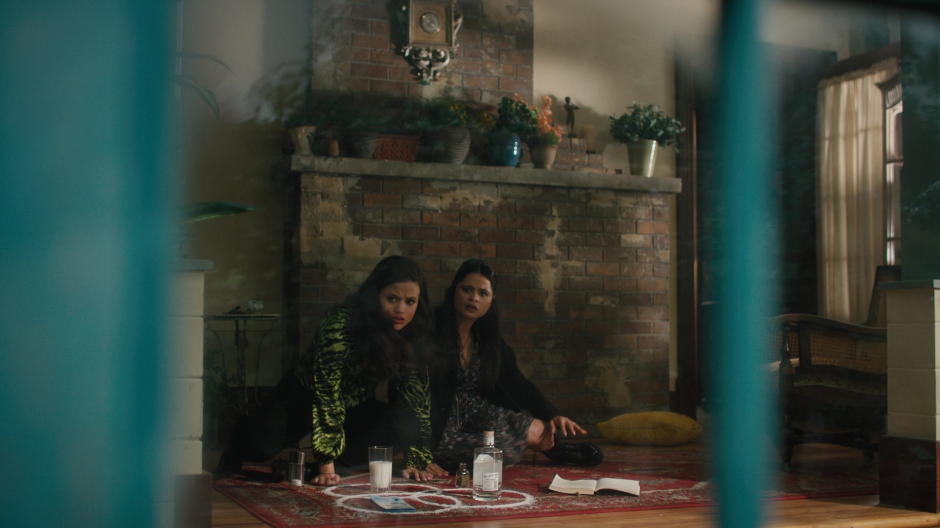 Charmed-Online-dot-nl_2x05TheTruthAboutCatsAndDogs01188.jpg