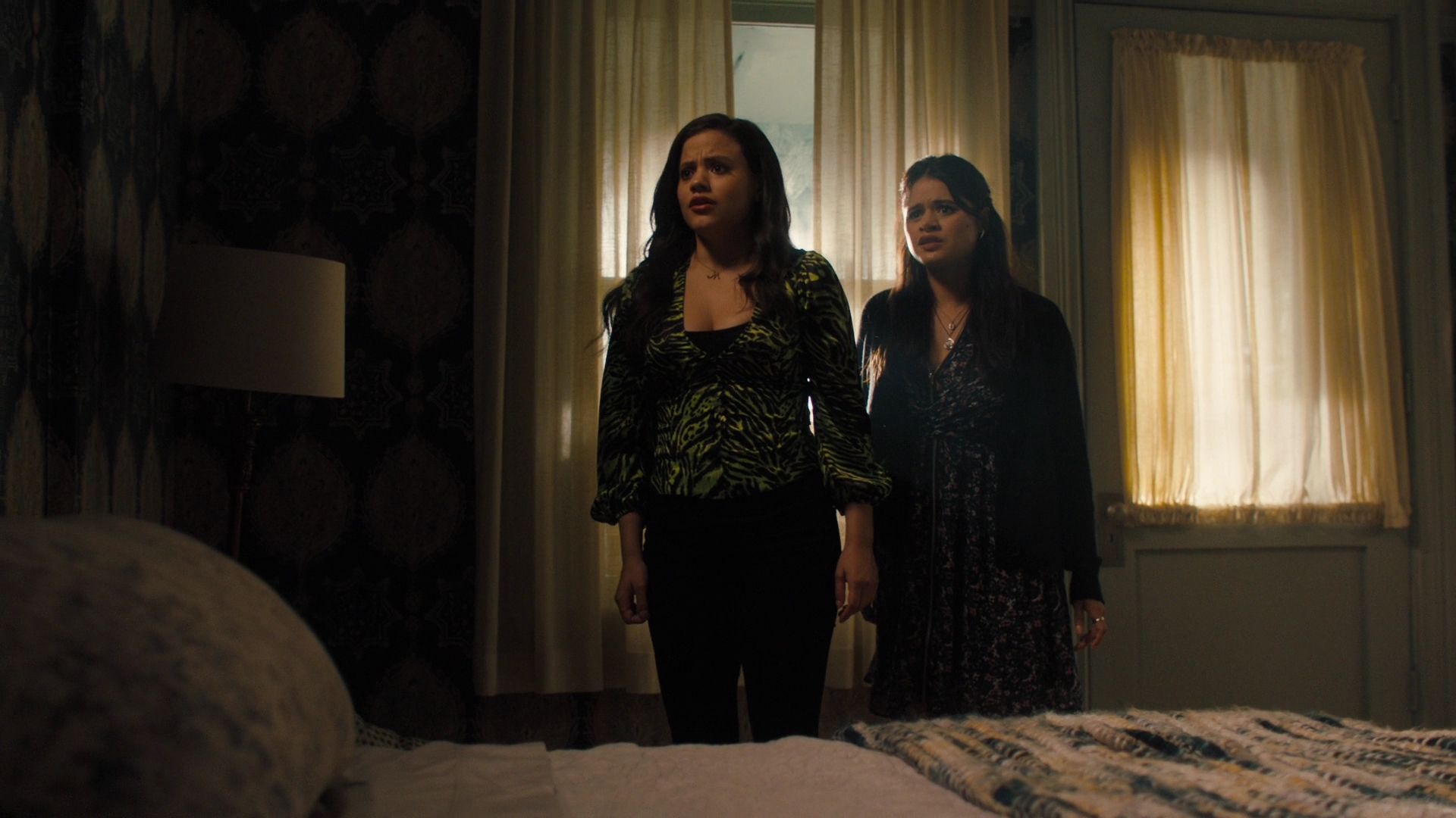Charmed-Online-dot-nl_2x05TheTruthAboutCatsAndDogs01753.jpg