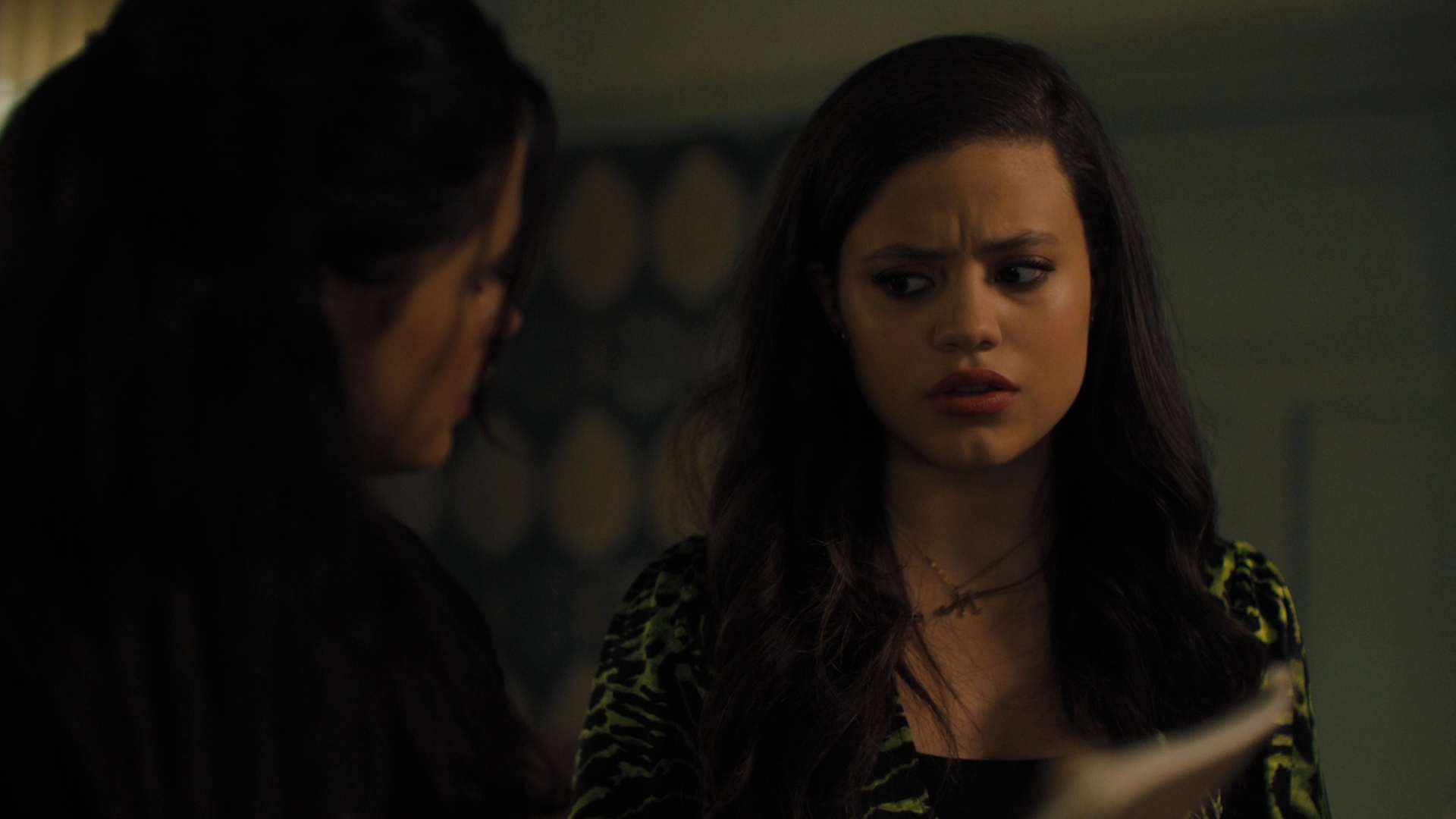Charmed-Online-dot-nl_2x05TheTruthAboutCatsAndDogs02039.jpg