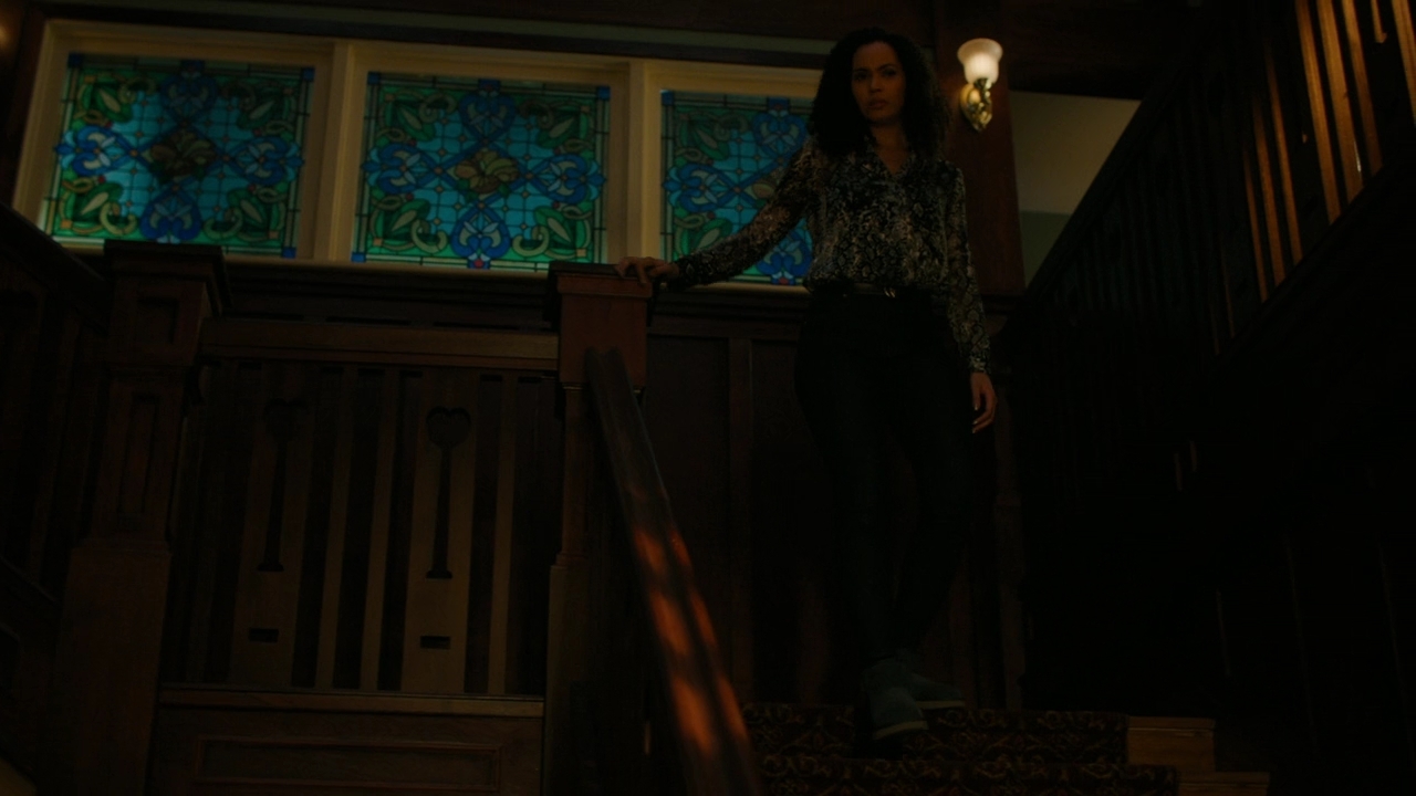 Charmed-Online-dot-nl_Charmed2x06WhenSparksFly00104.jpg