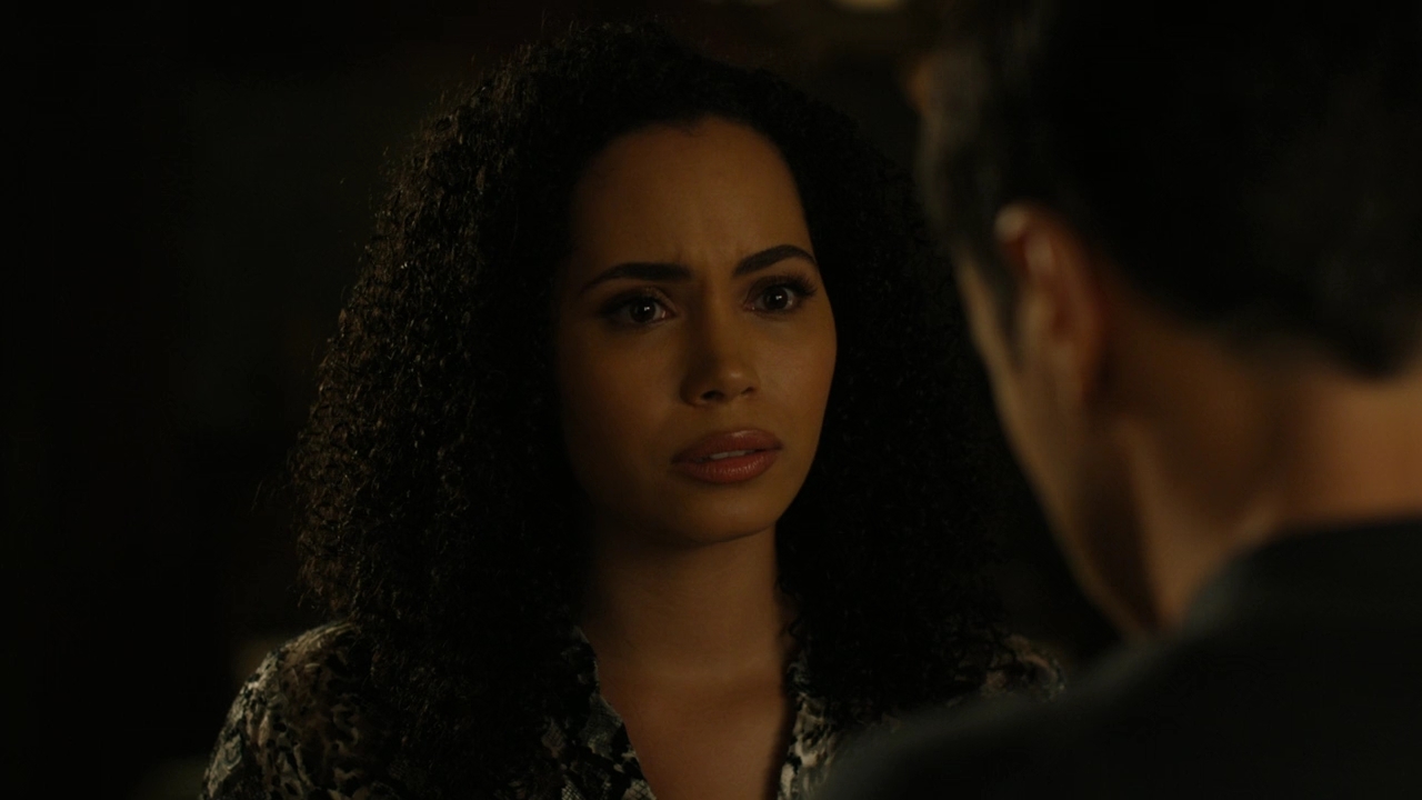 Charmed-Online-dot-nl_Charmed2x06WhenSparksFly00135.jpg