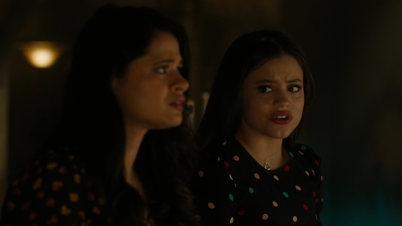Charmed-Online-dot-nl_Charmed2x06WhenSparksFly00256.jpg