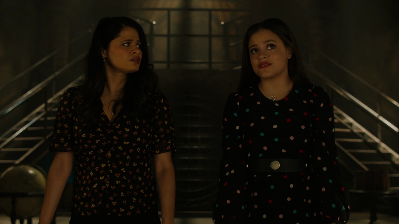 Charmed-Online-dot-nl_Charmed2x06WhenSparksFly00258.jpg