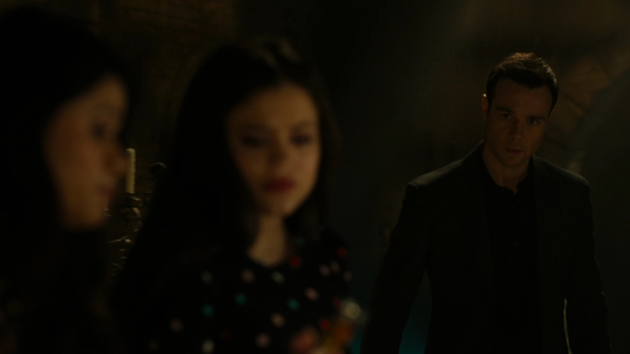 Charmed-Online-dot-nl_Charmed2x06WhenSparksFly00281.jpg
