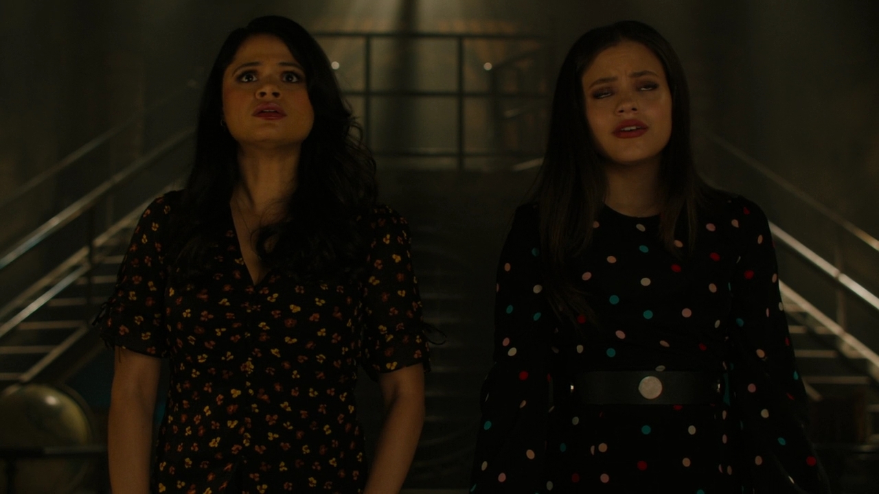 Charmed-Online-dot-nl_Charmed2x06WhenSparksFly00286.jpg