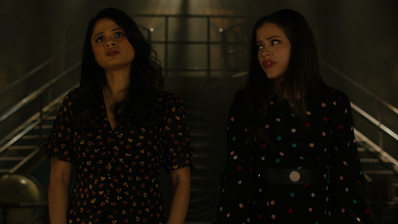 Charmed-Online-dot-nl_Charmed2x06WhenSparksFly00287.jpg