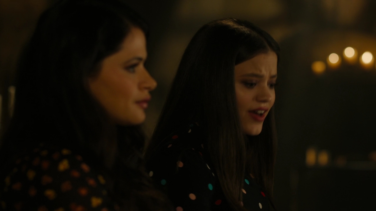 Charmed-Online-dot-nl_Charmed2x06WhenSparksFly00299.jpg