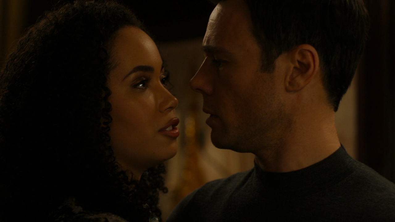 Charmed-Online-dot-nl_Charmed2x06WhenSparksFly00382.jpg