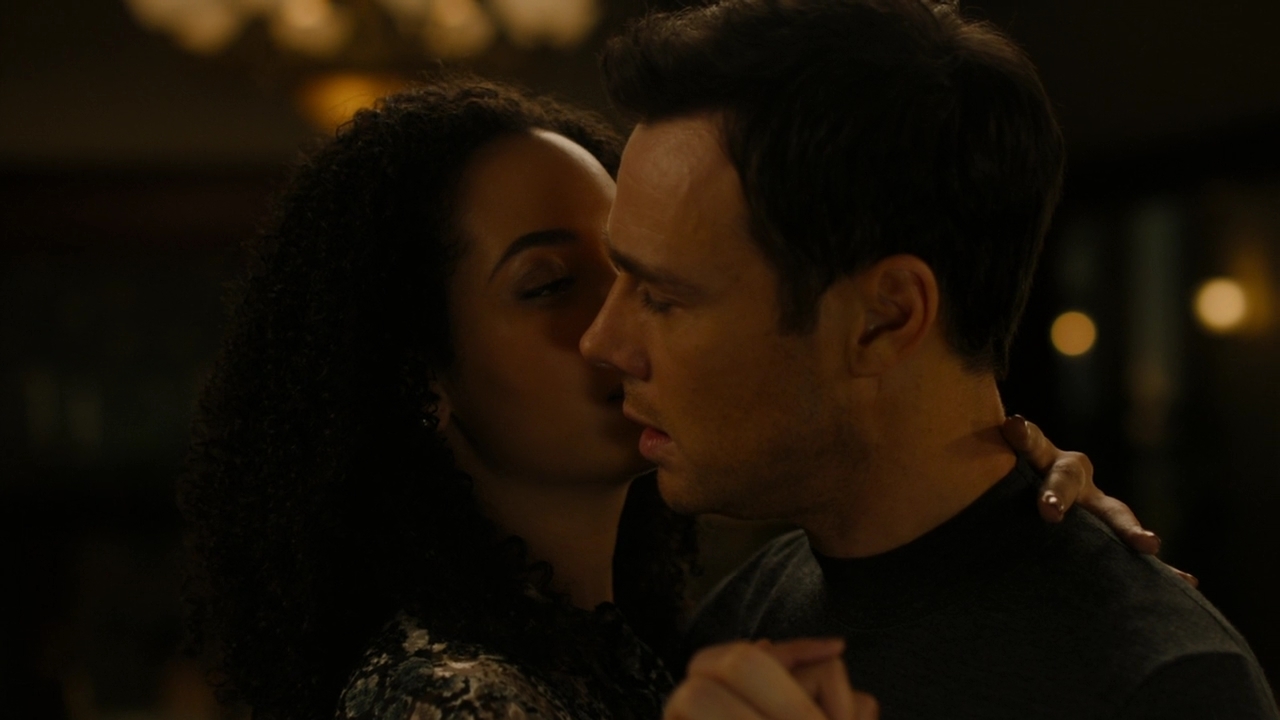 Charmed-Online-dot-nl_Charmed2x06WhenSparksFly00417.jpg